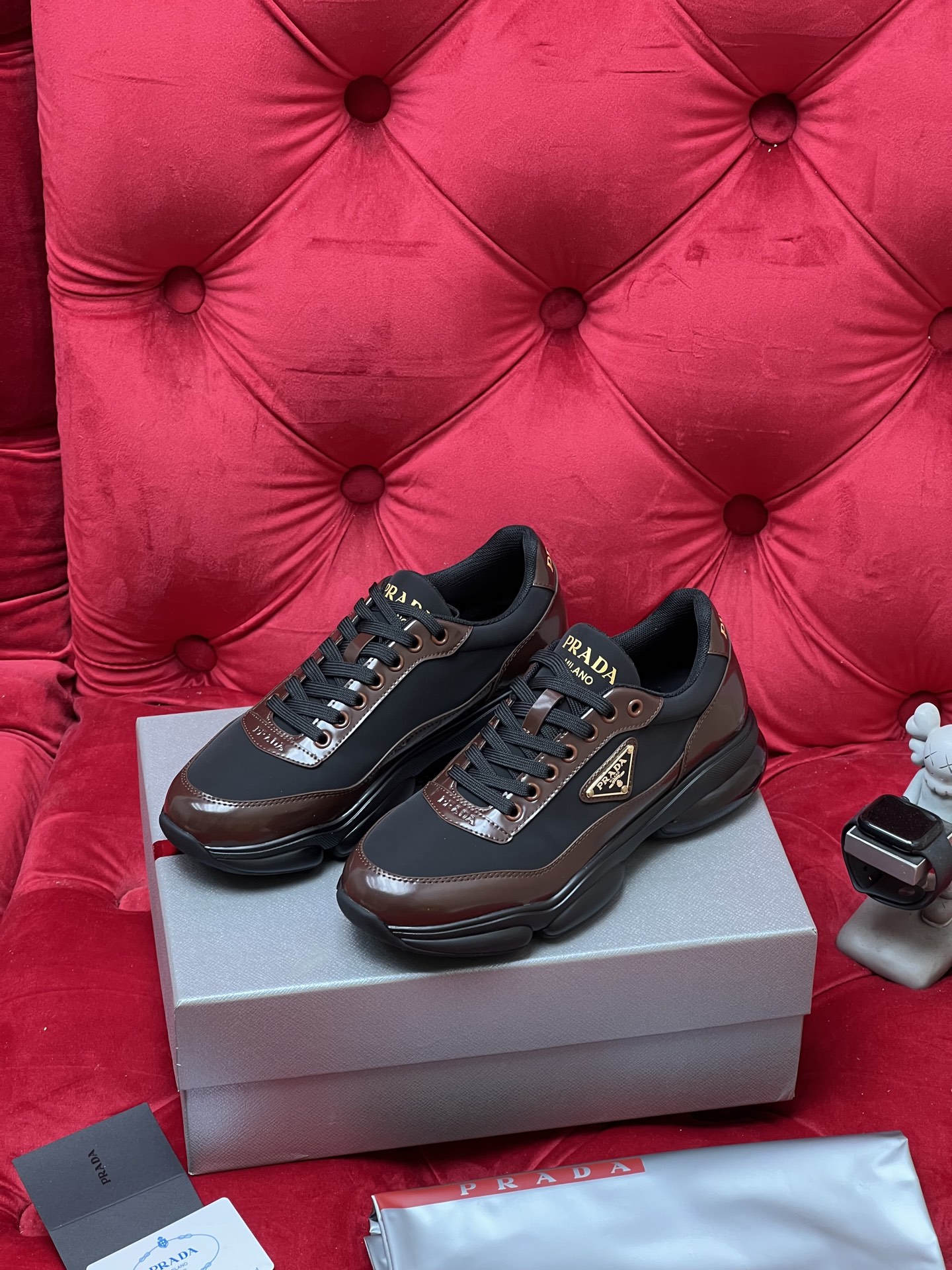 Pra letther sneakers