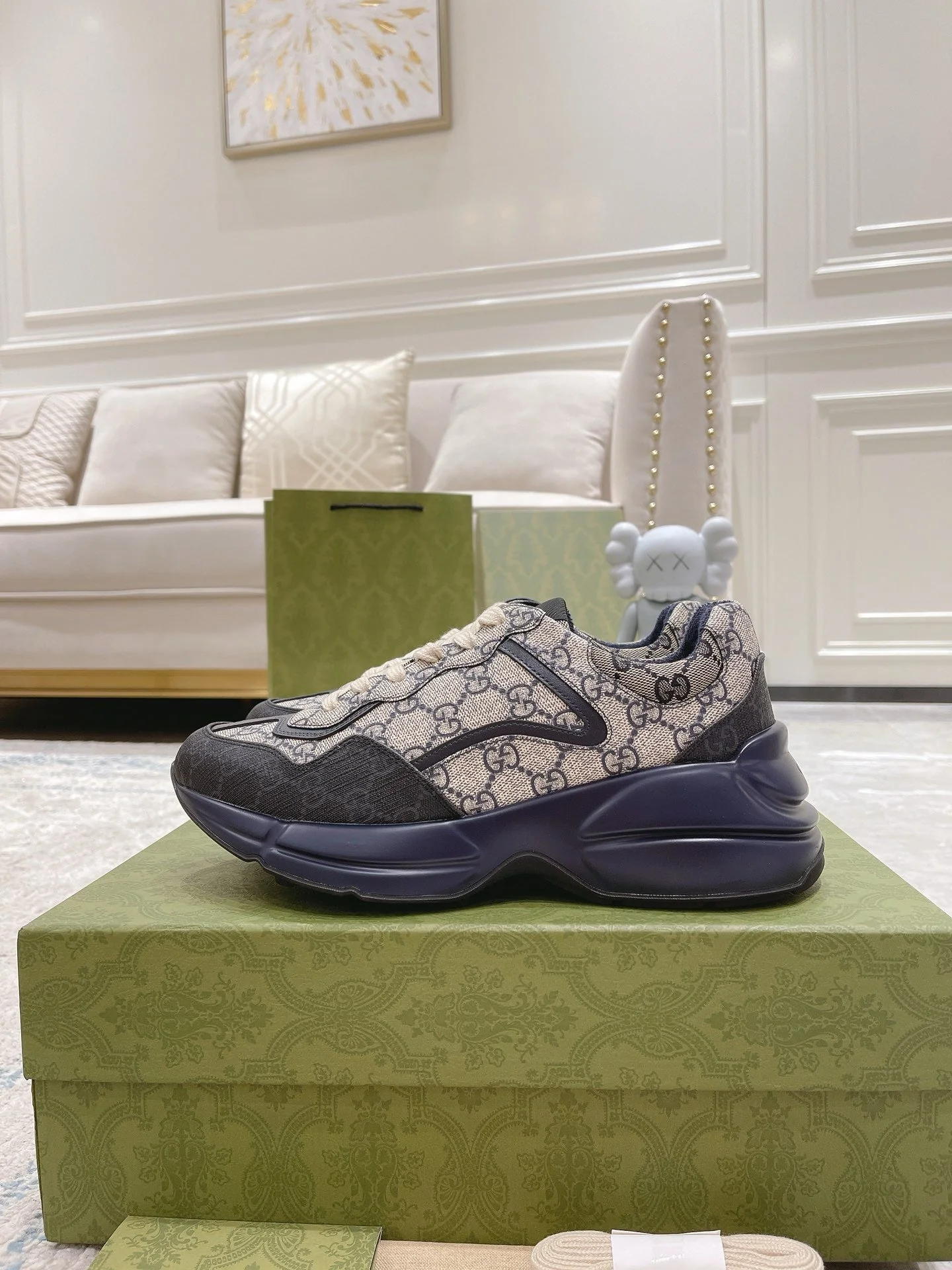 guc sneaker
