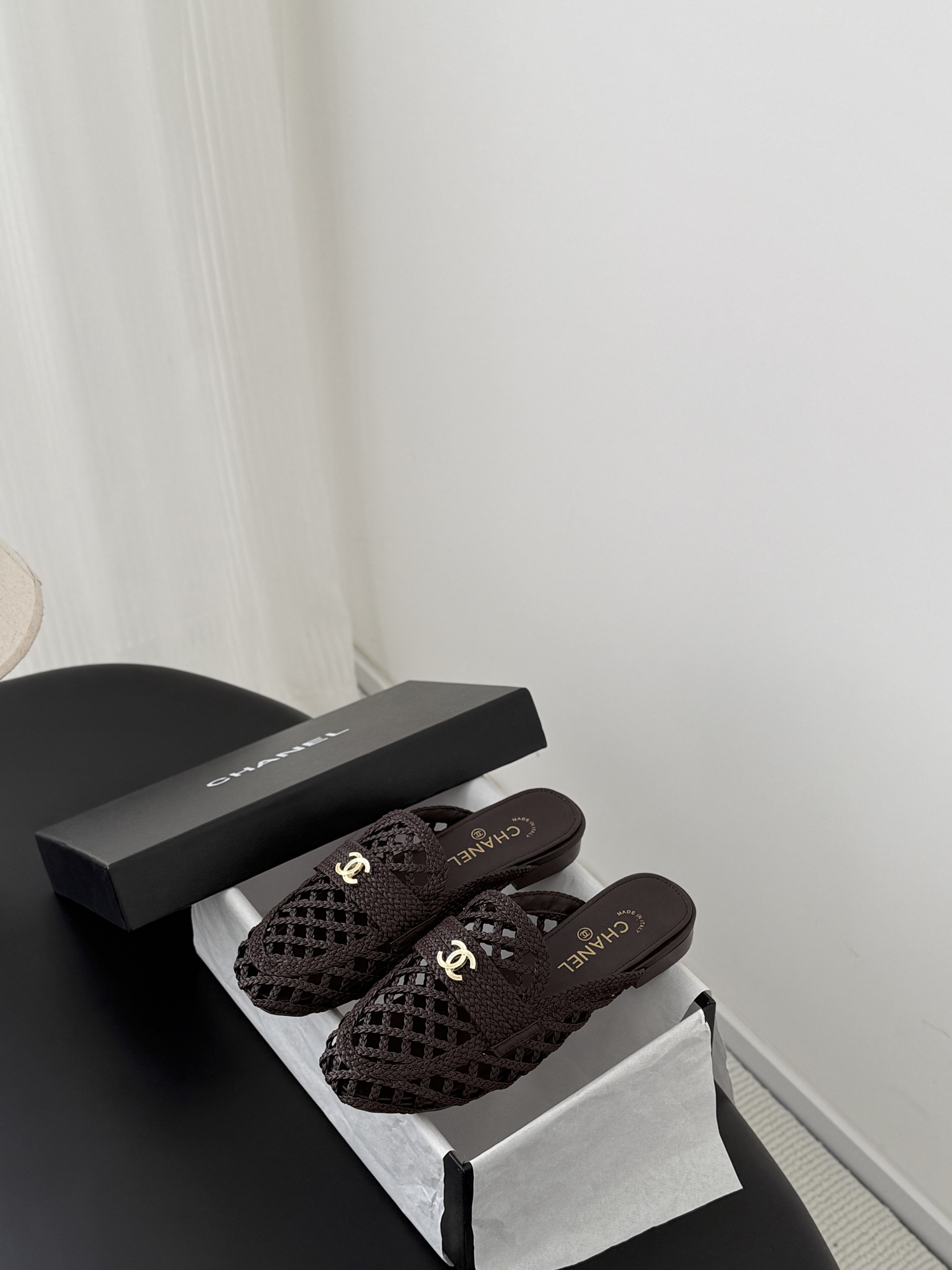 Chan 26ss woven slippers