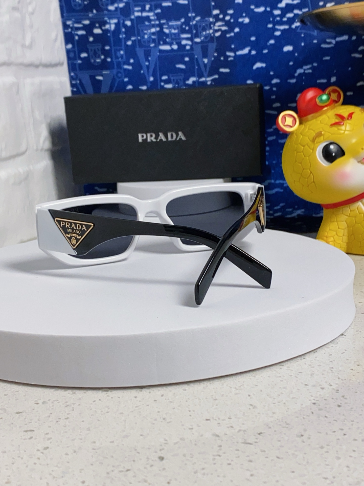 Pra sunglasses
