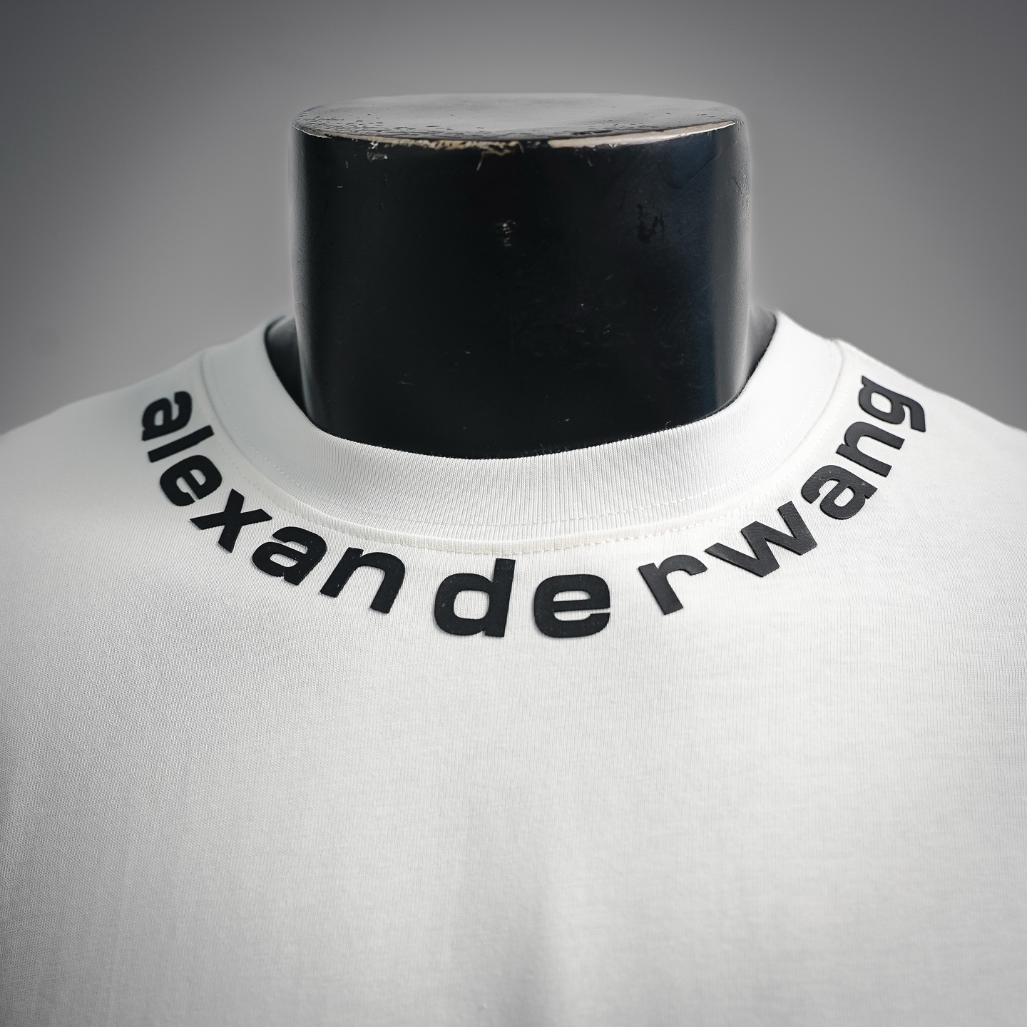 Alex neckline letter trint t-shirt