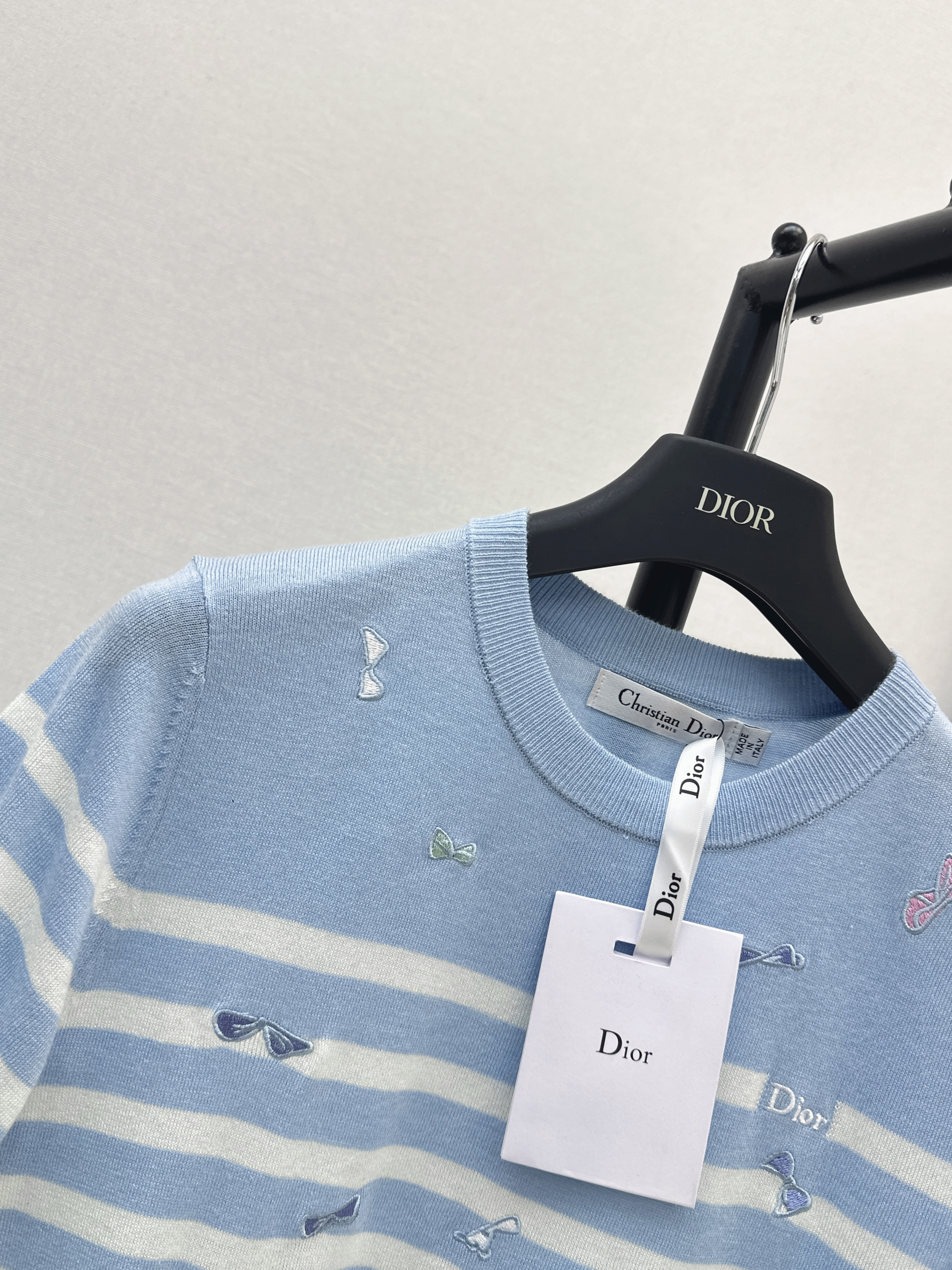 CD 26ss bow embroidery knit sweater