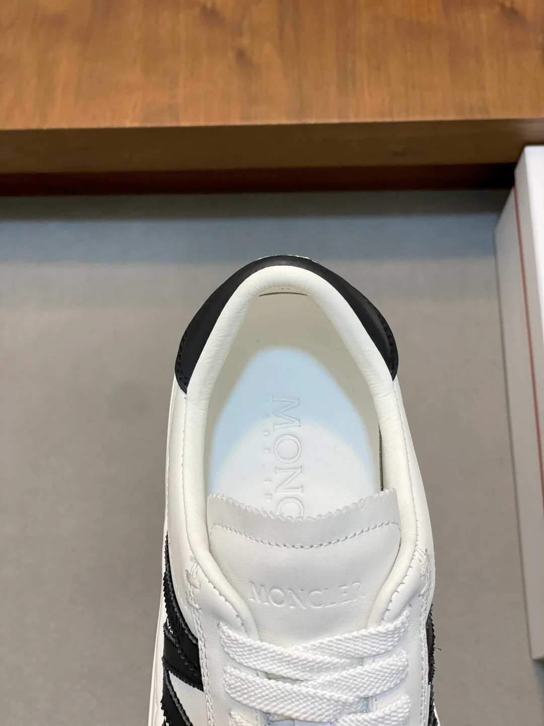Mon low-top retro sneakers