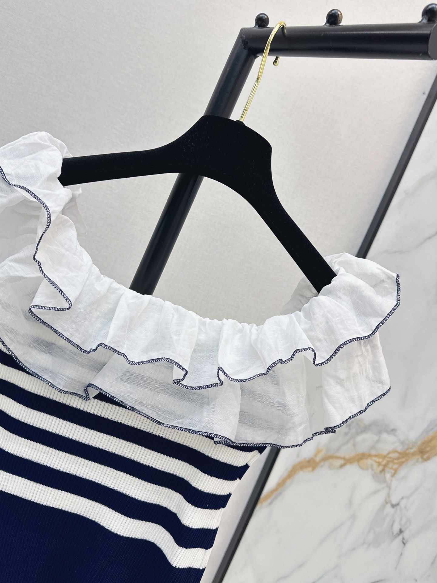 Chan 26ss knit off shoulder top
