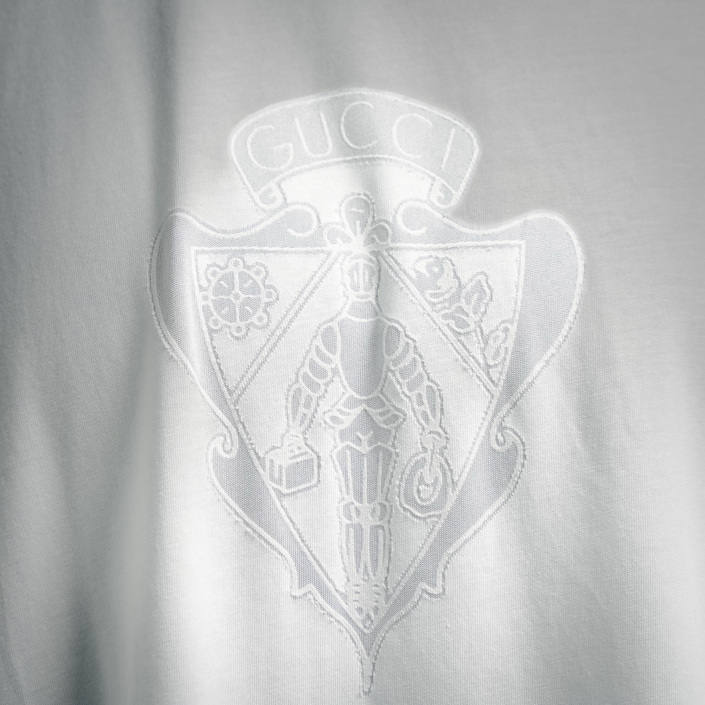 Guc badge embroidered t-shirt