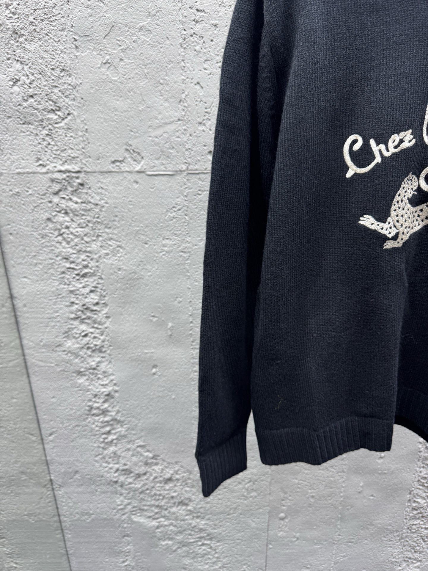 Valent embroidered sweater
