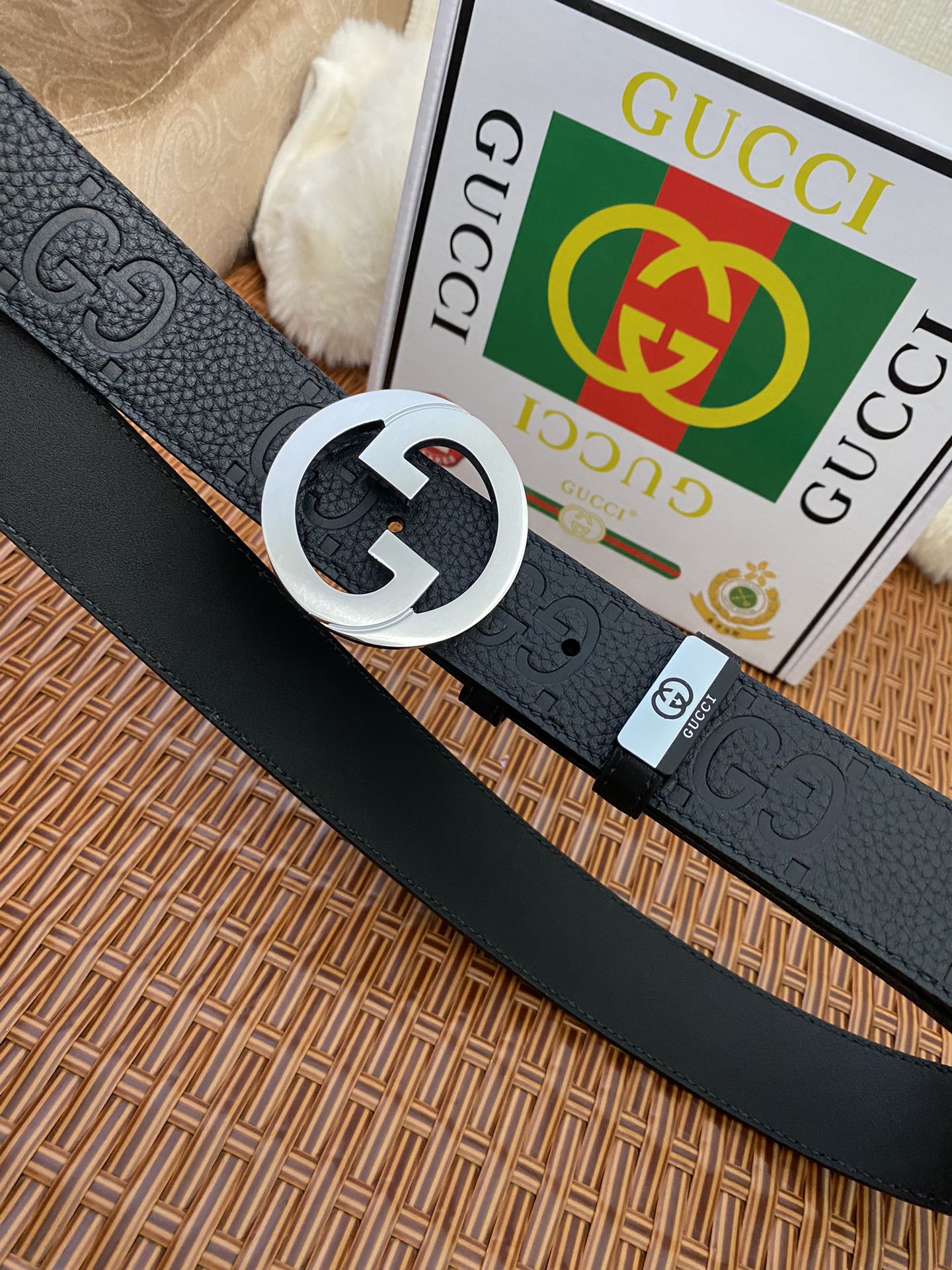 Guc cowhide belt