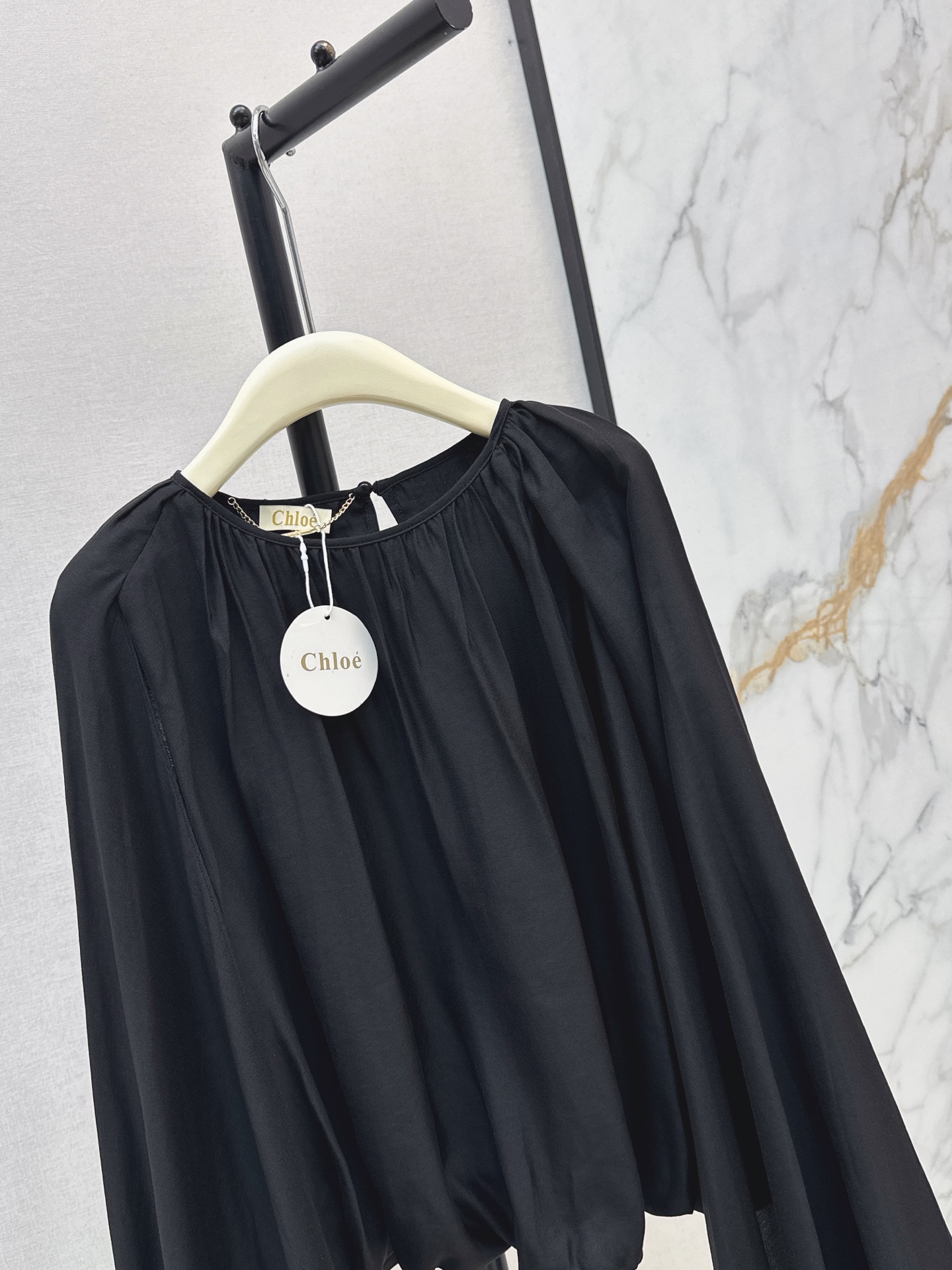 Chol 26ss cape sleeve top