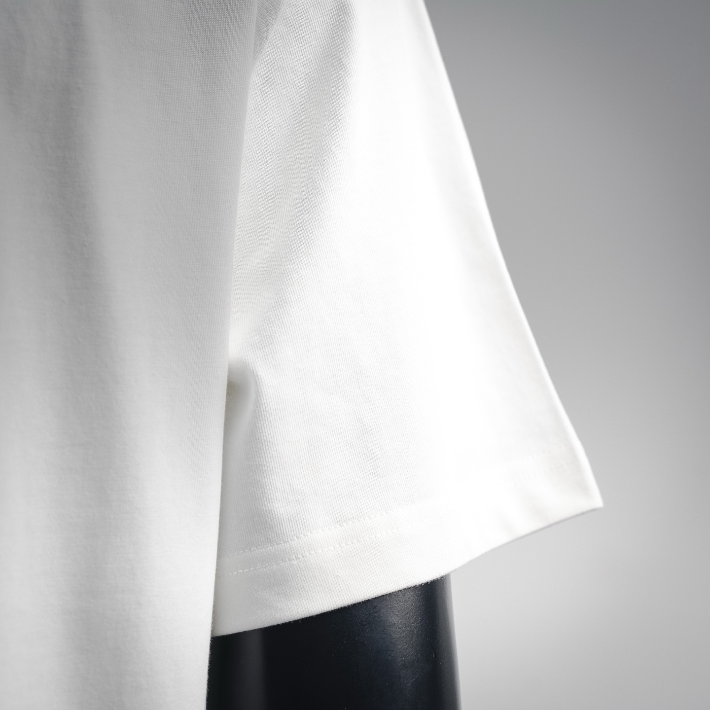 Guc embossing t-shirt