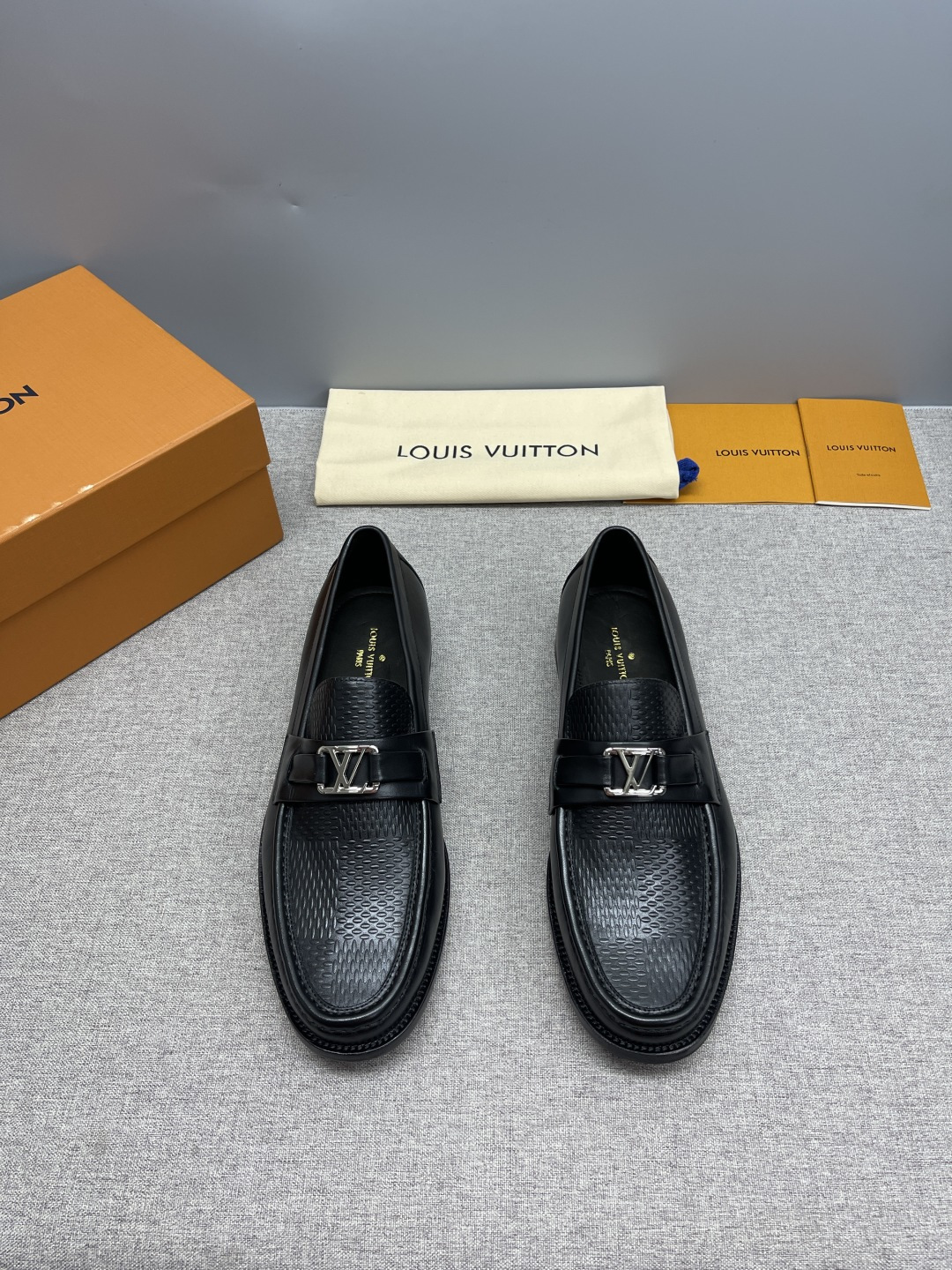 Louis letther shoes