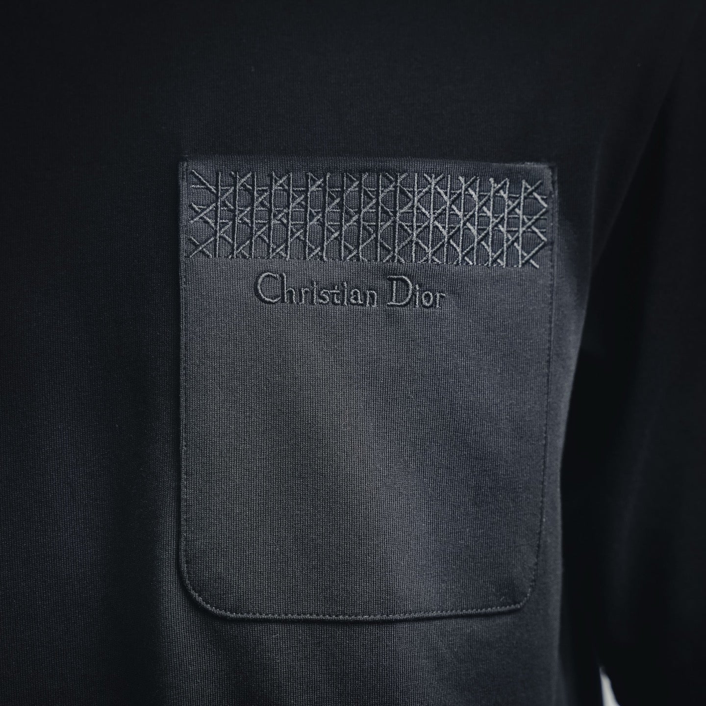 CD embroidered pocket t-shirt
