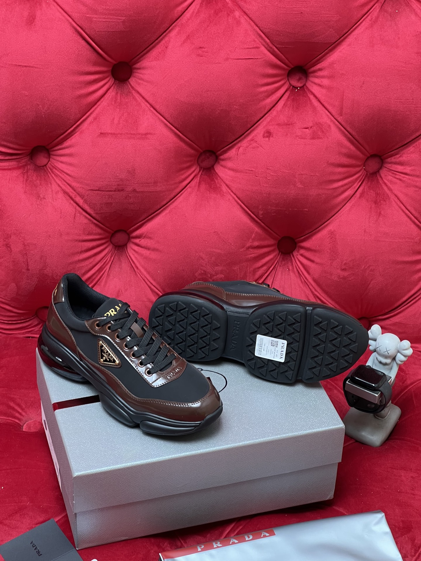 Pra letther sneakers