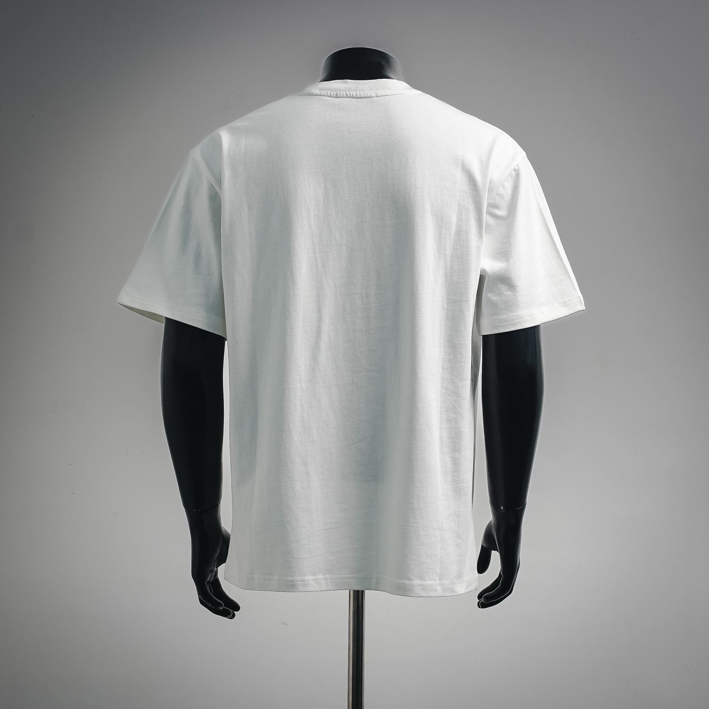 Pra letter embroidered t-shirts