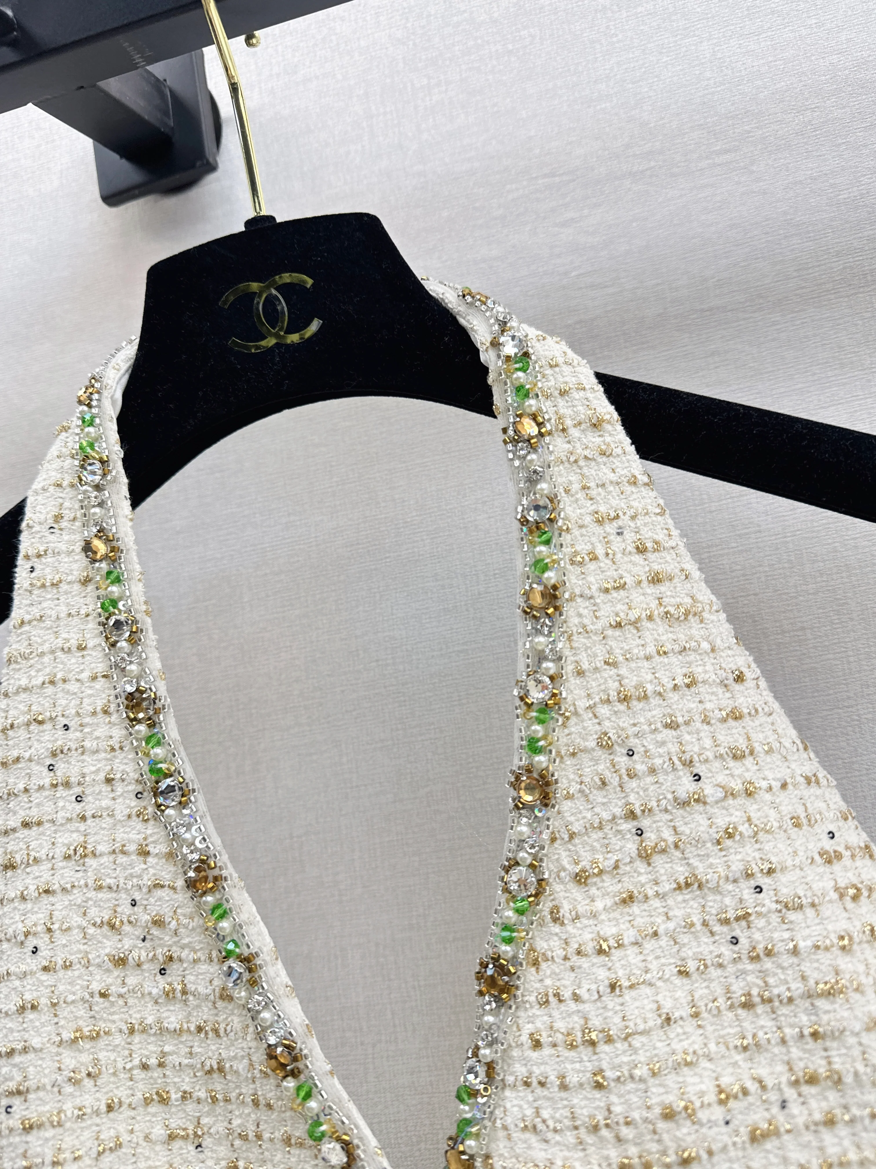 Chan 26ss rhinestone cropped halter vest