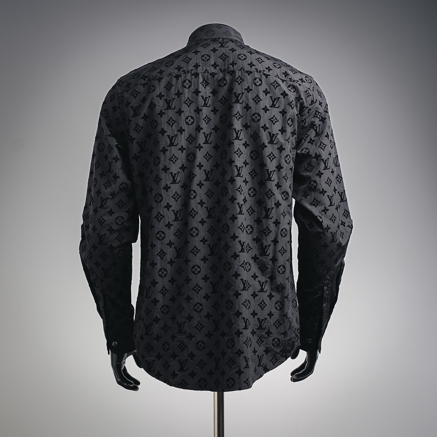 Louis all-over shirts