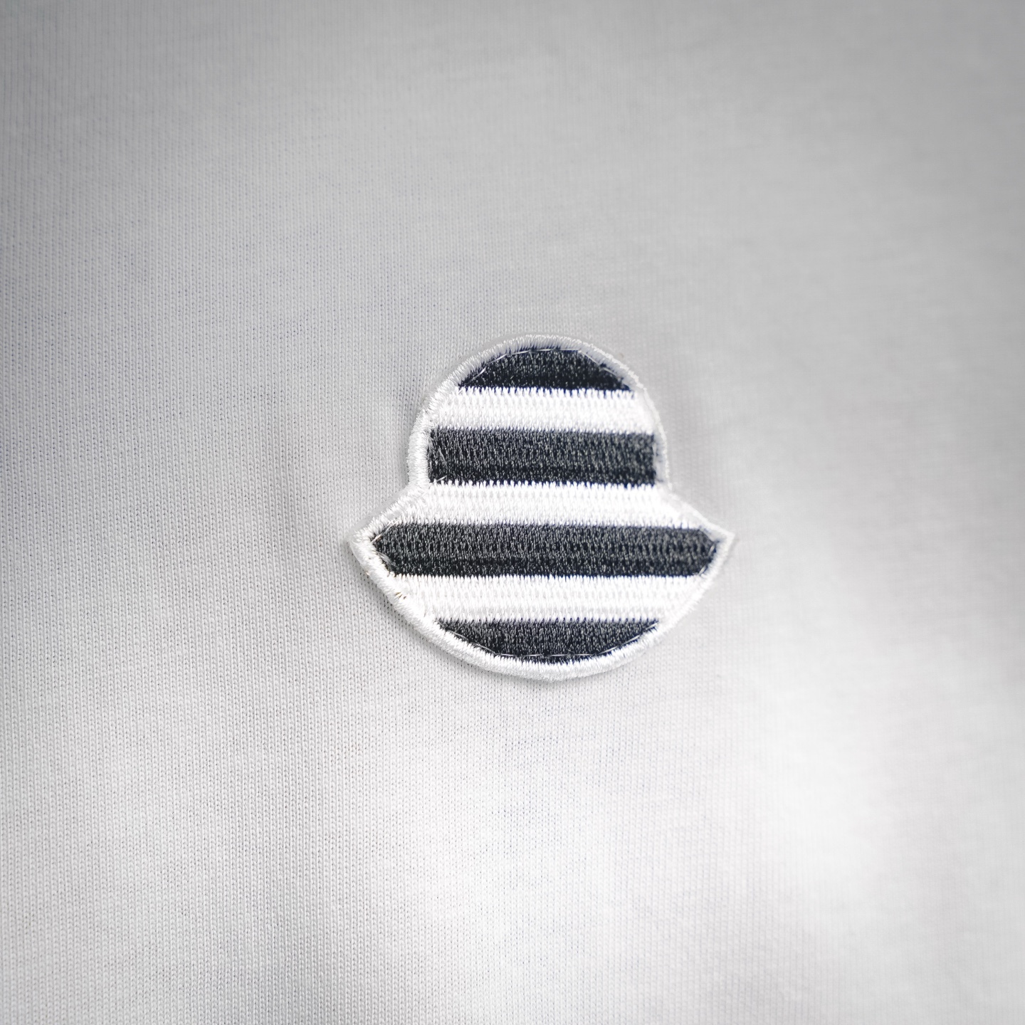 Mon striped embroidered badge t-shirt