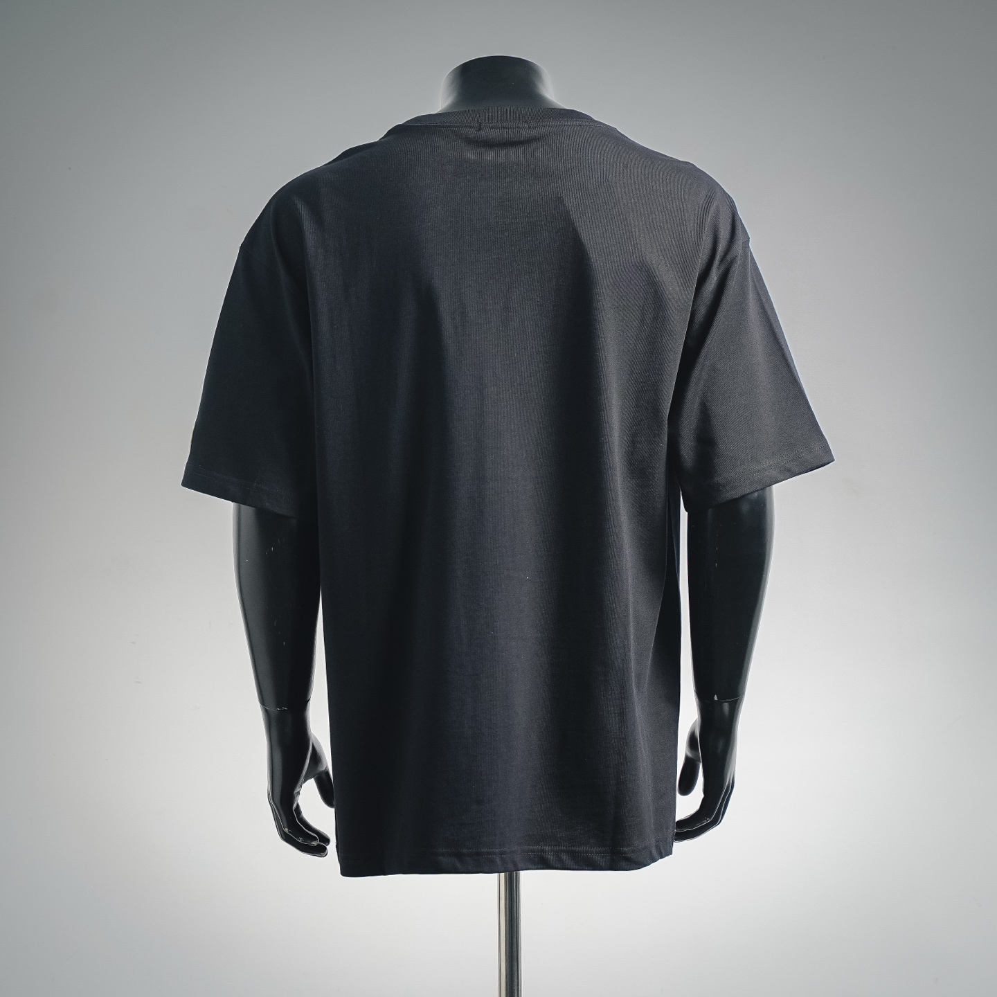 Mon letter graffiti t-shirt