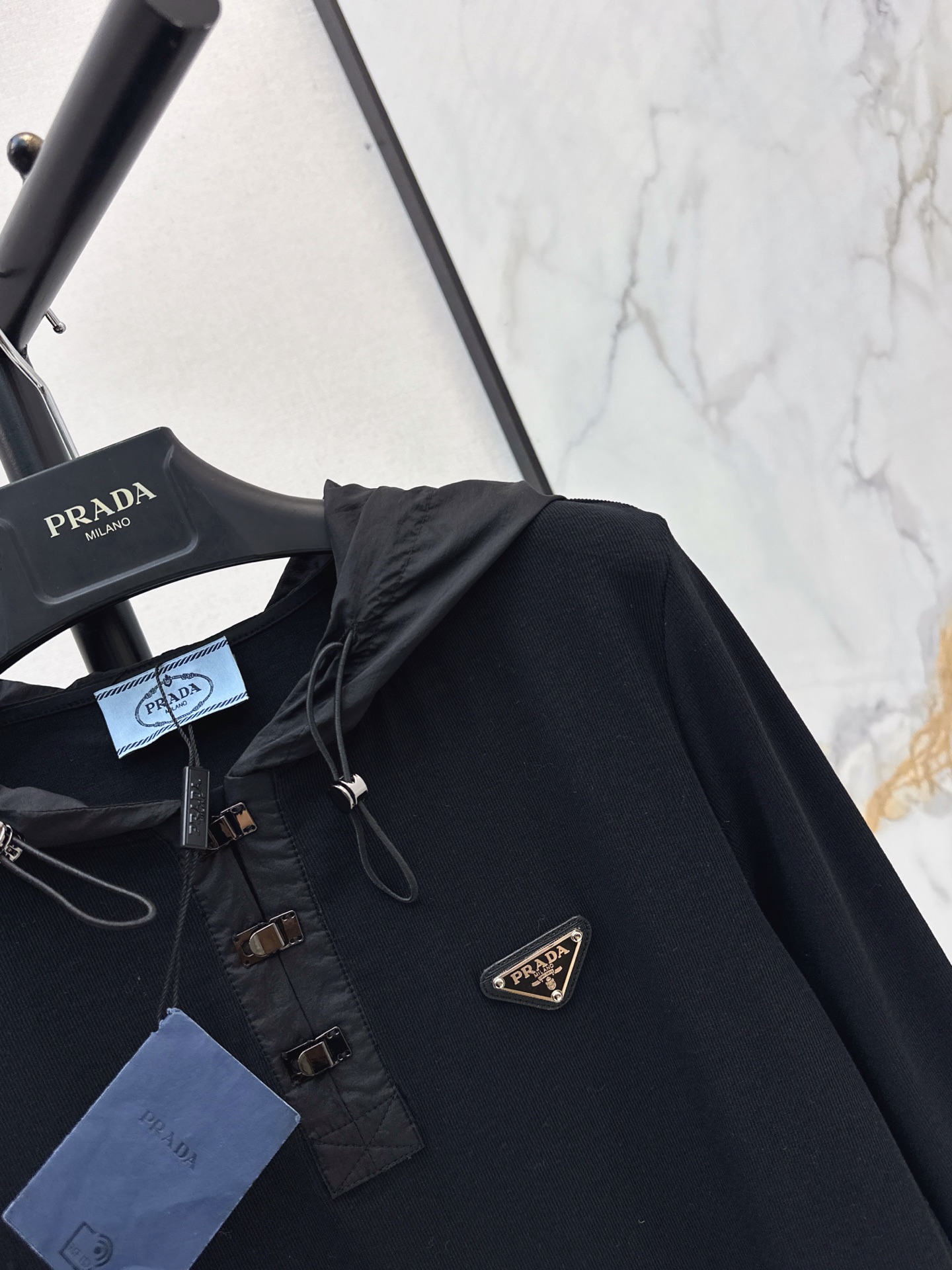 Pra 26fw hooded basic tee