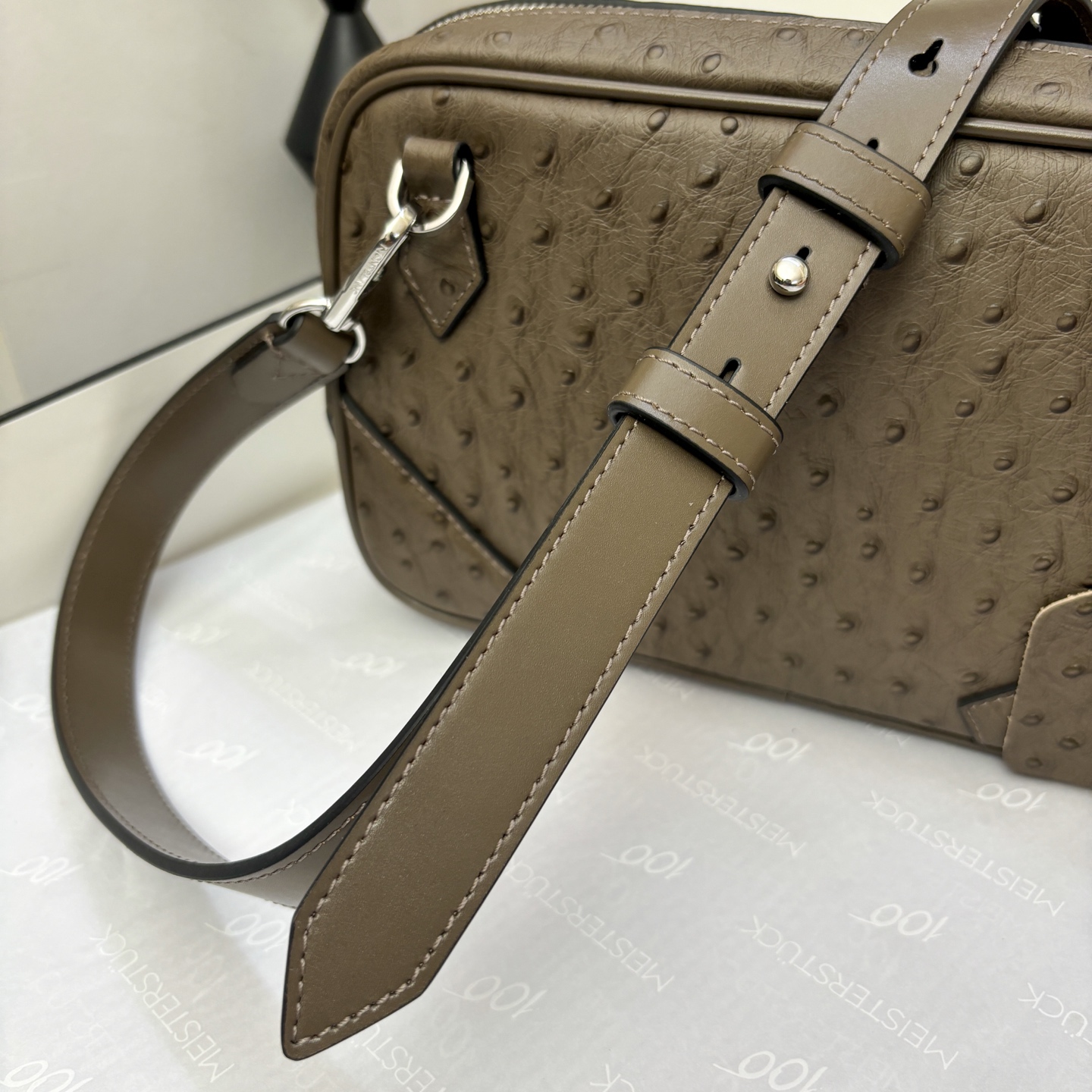 Montb saddle crossbody bag