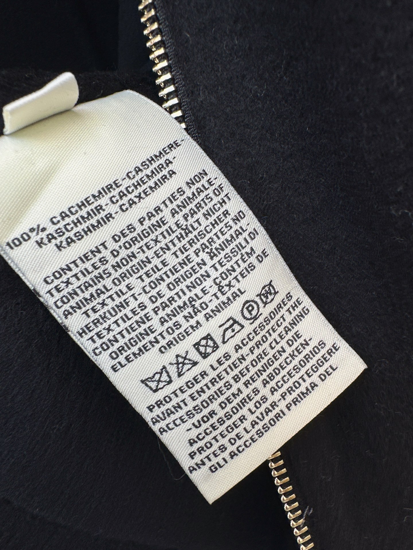 Her 26fw cashmere zipper overcoats