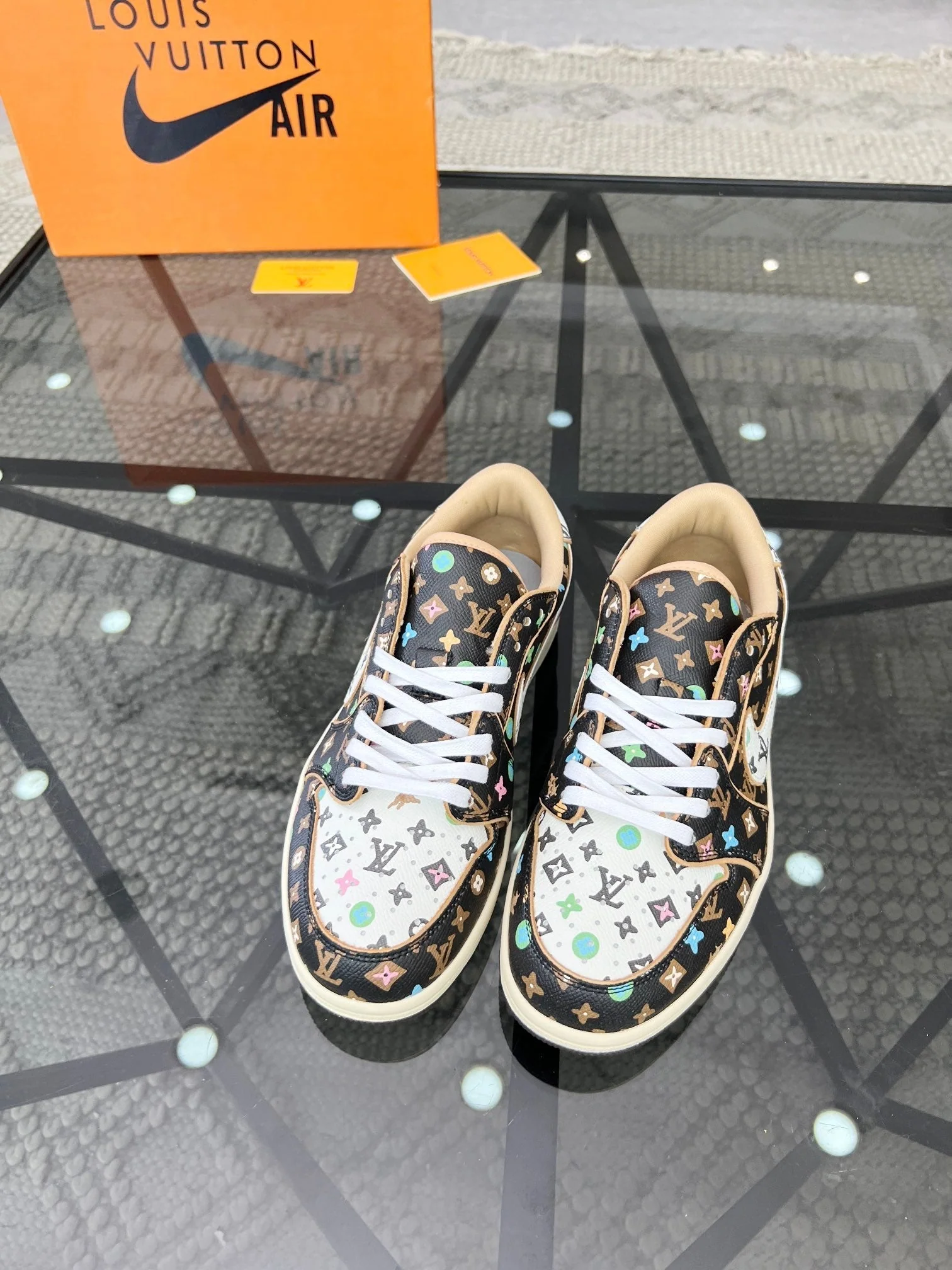 Louis sneakers