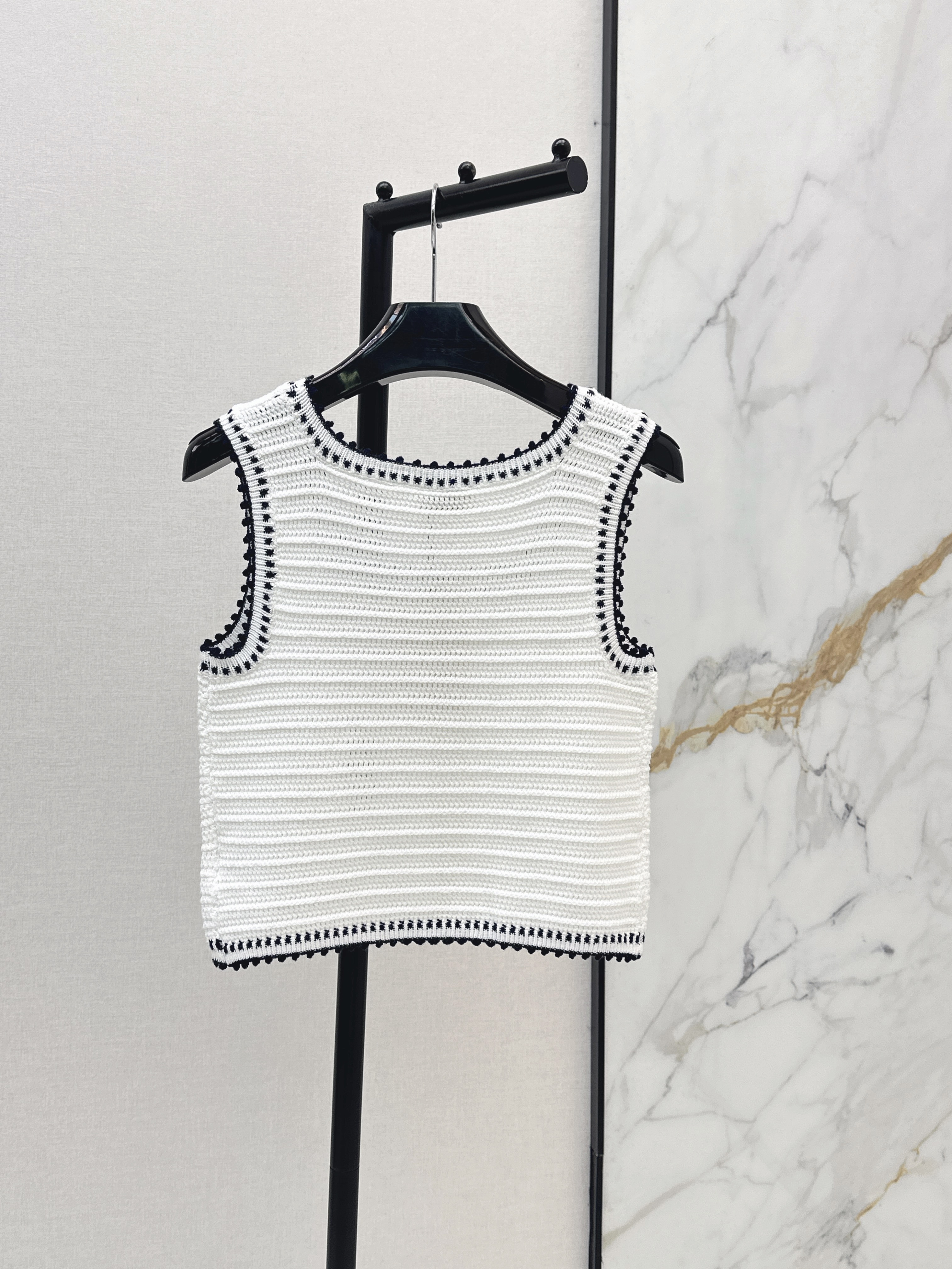 Celi 26ss knit vest