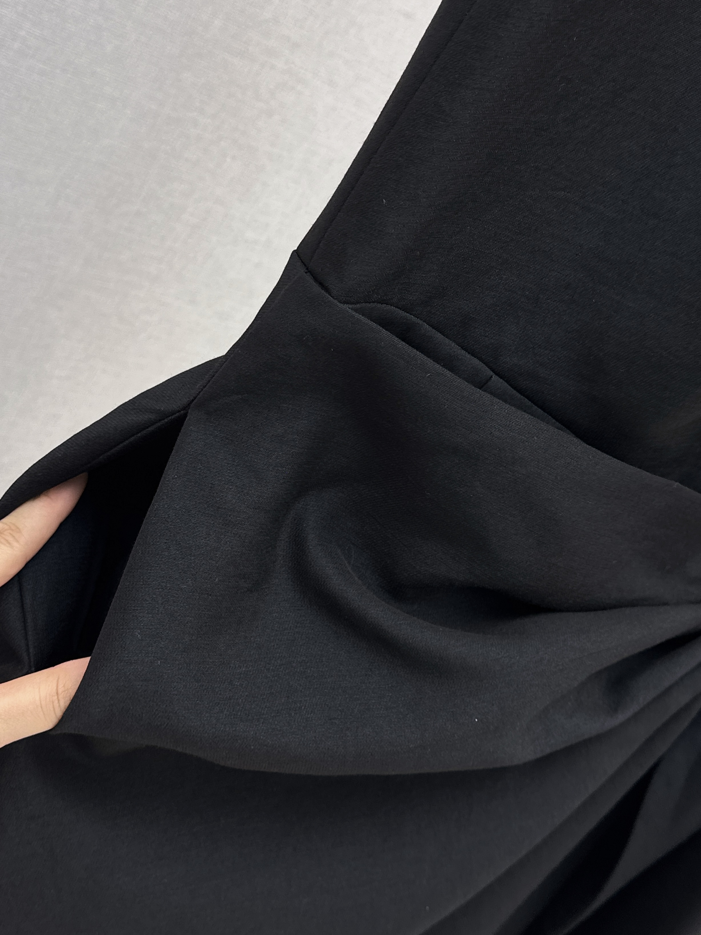 CD 26SS V-Neck Wrap Midi Dress