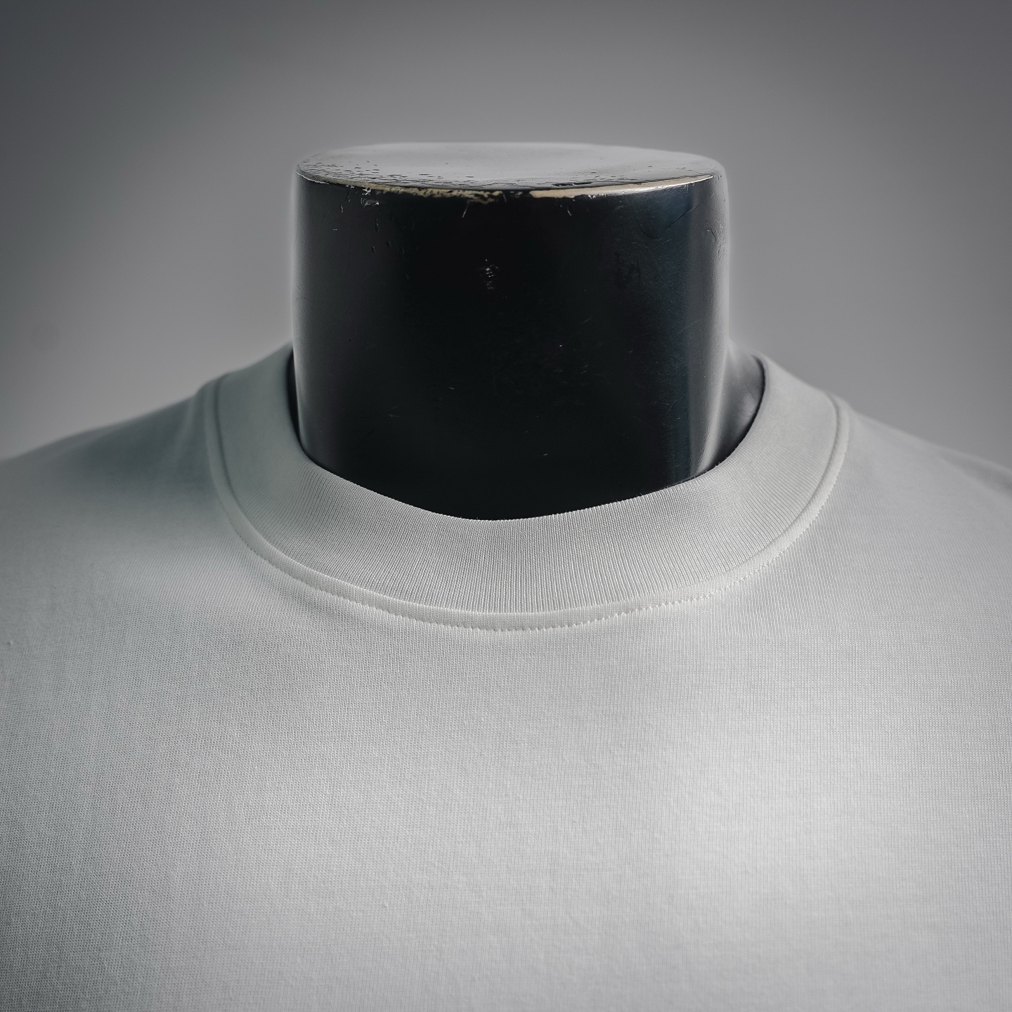 Pra letter embroidered t-shirts