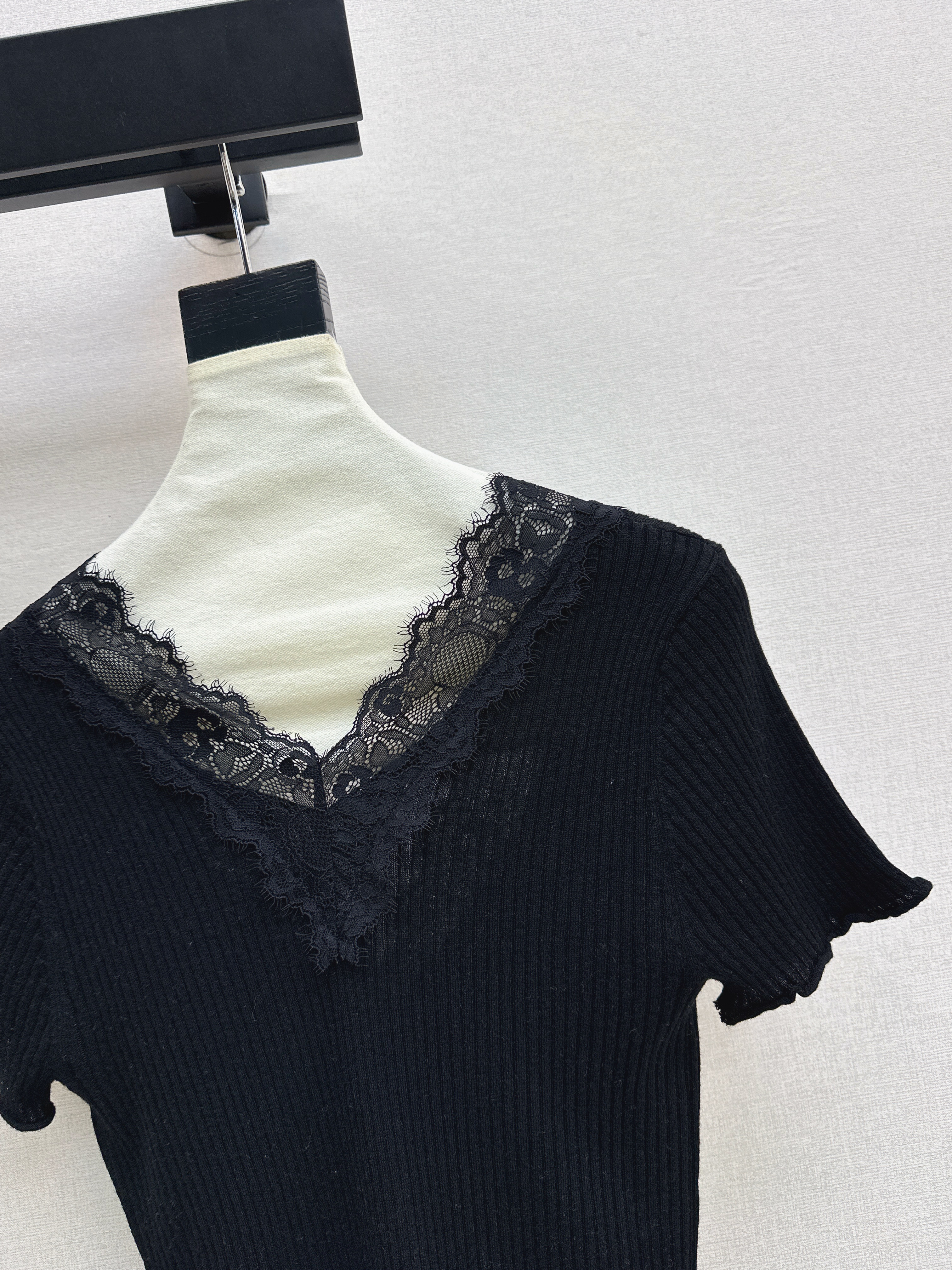 ES 26ss contract lace knitwear