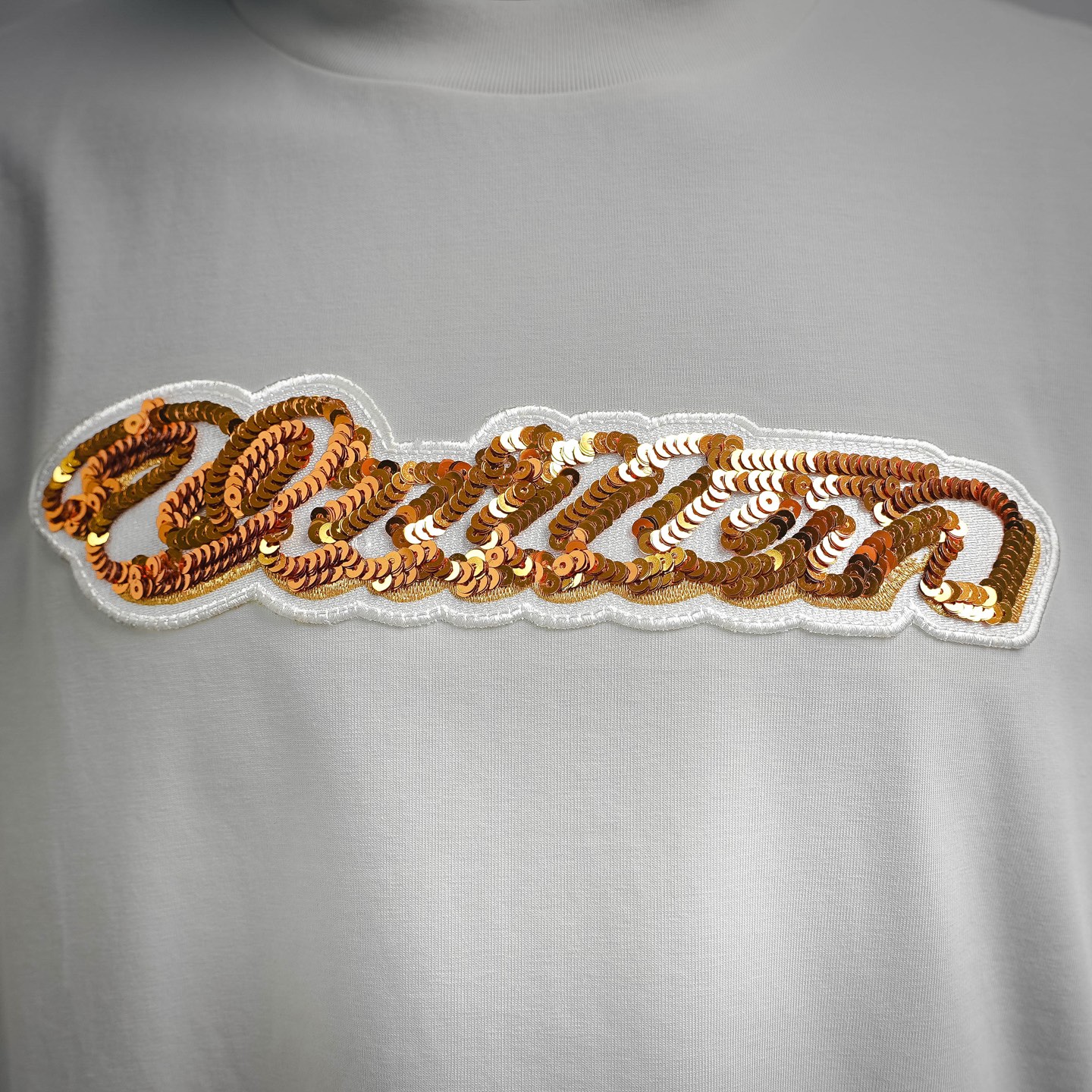 Louis sequin chenille patch t-shirt