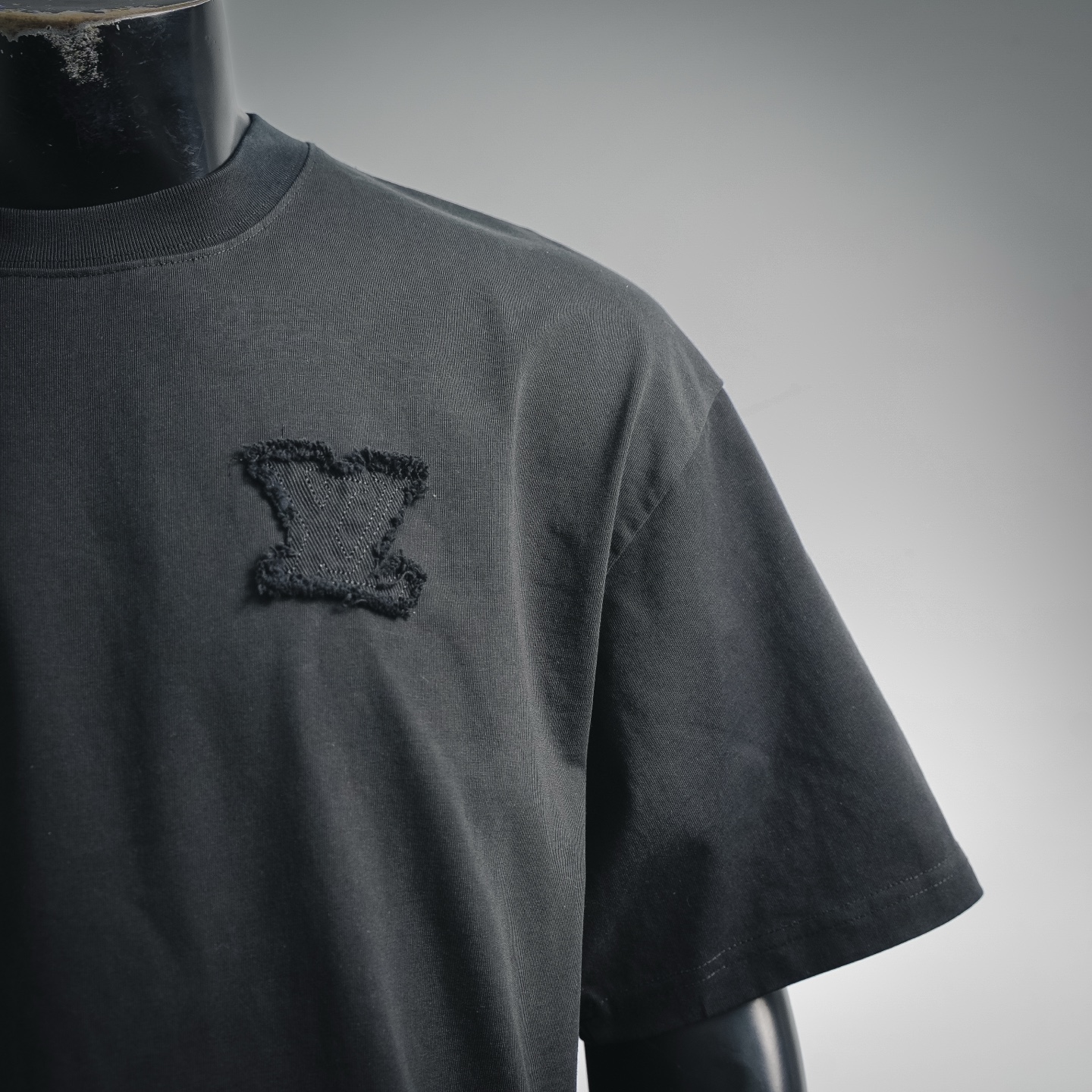 Louis applique t-shirt