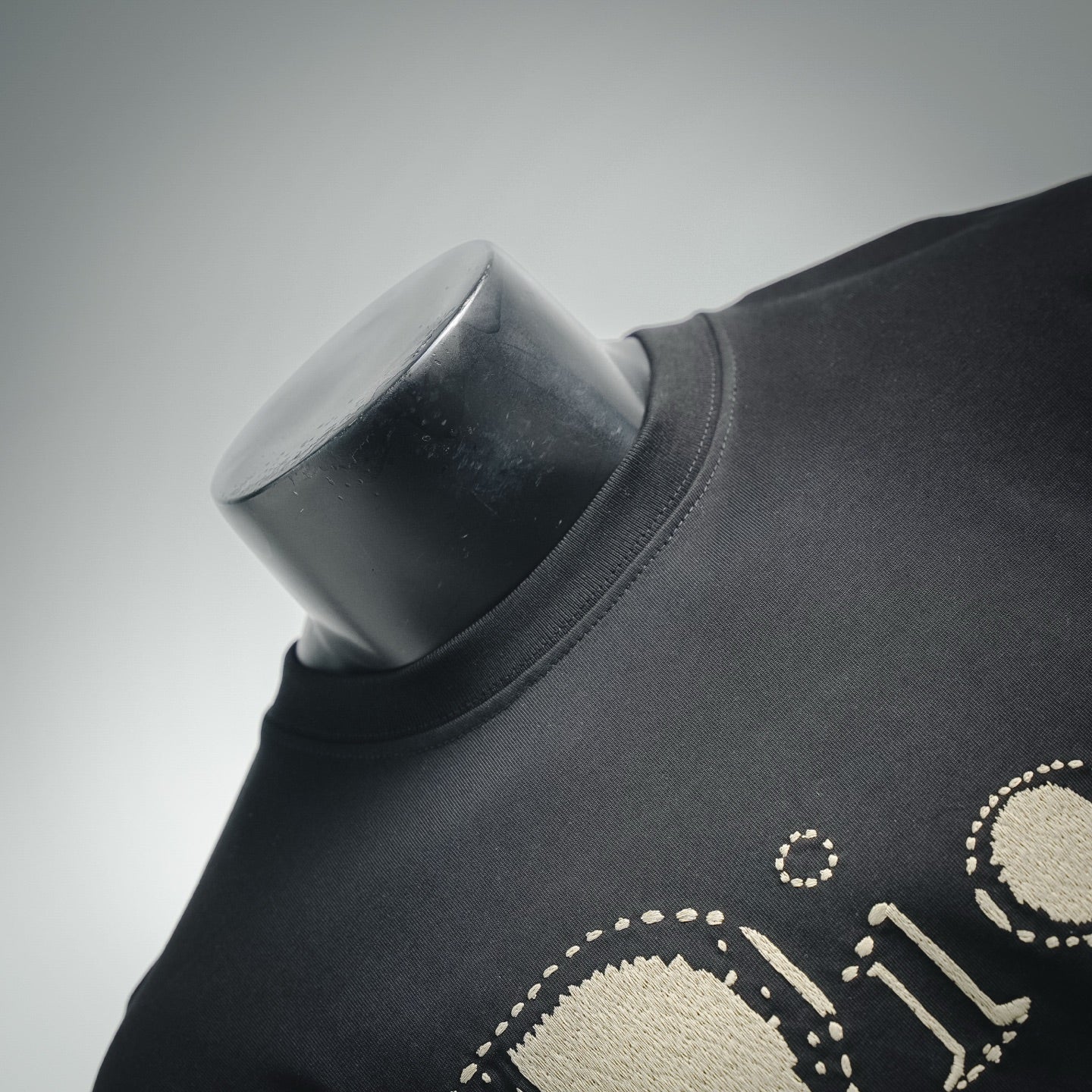 CD embroidered t-shirt
