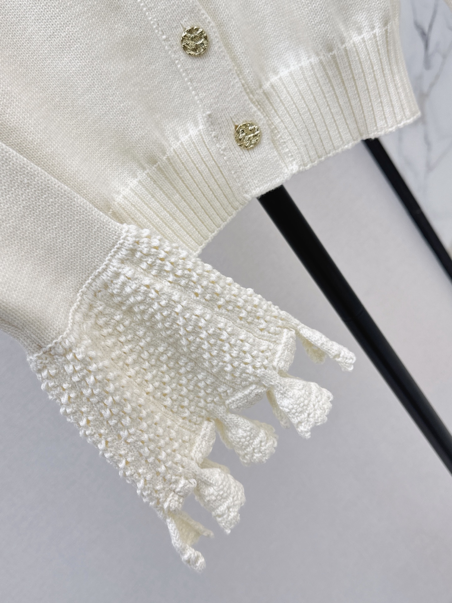 Loui 26fw 3d crochet cardigan