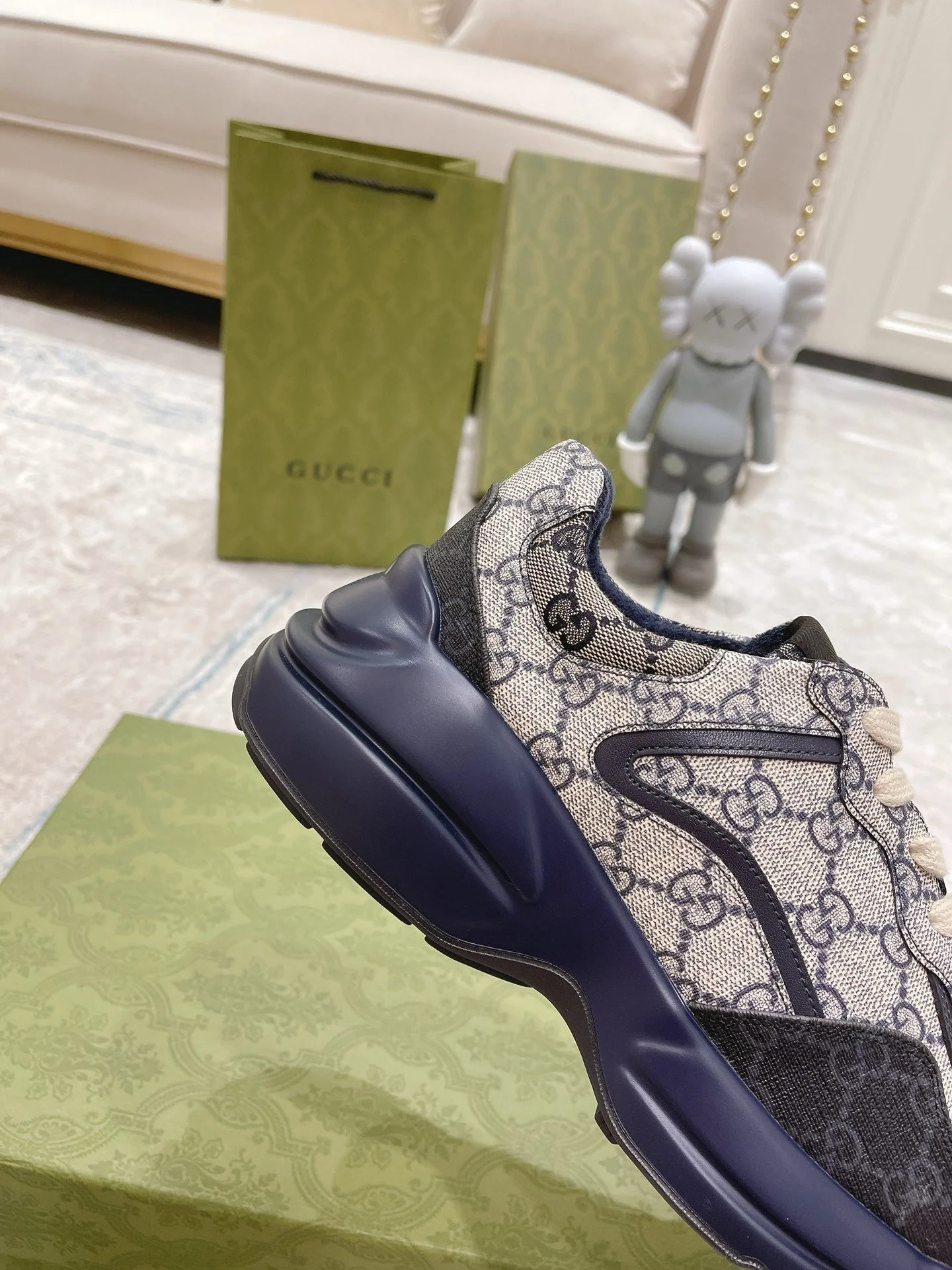 guc sneaker