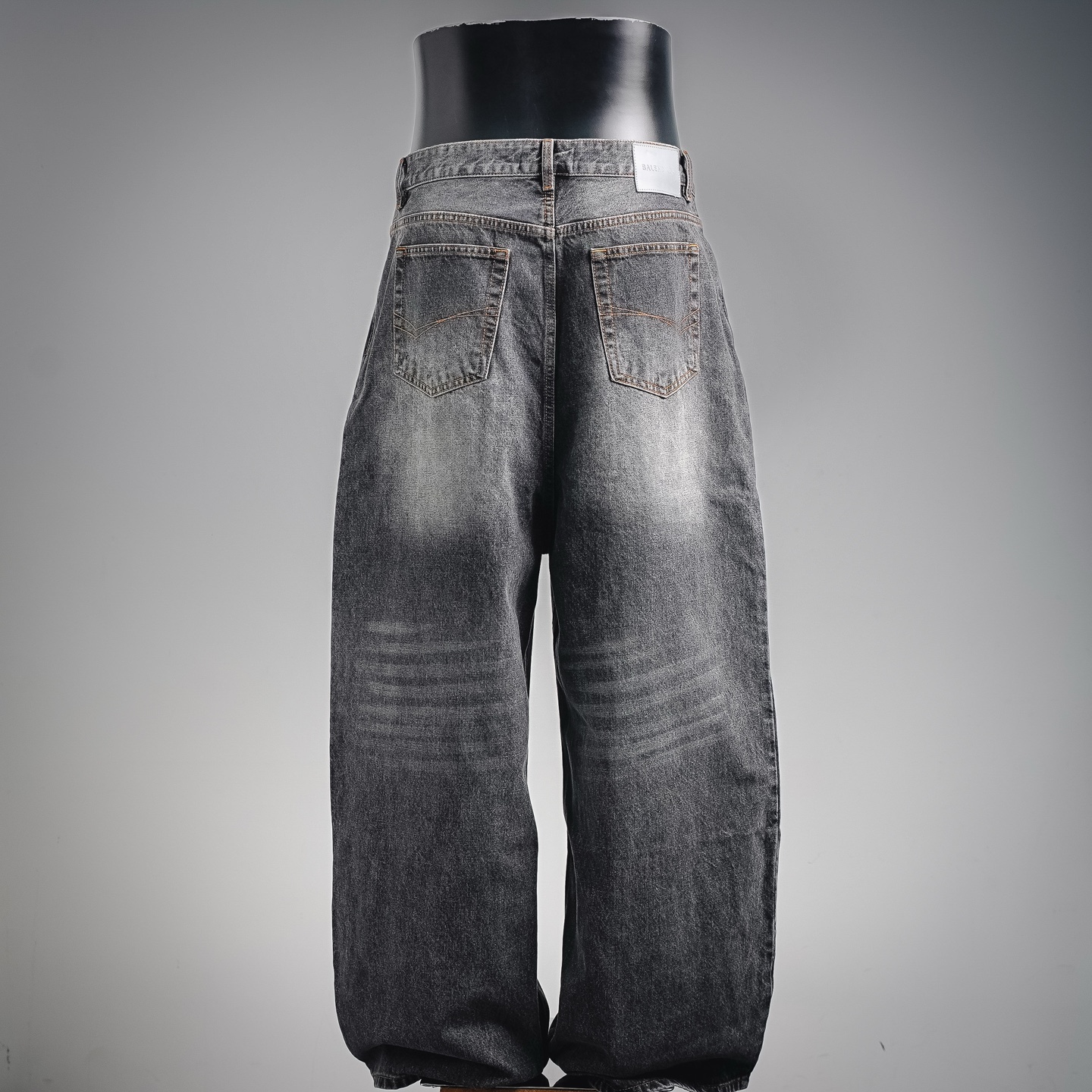 Balen extreme washed jeans