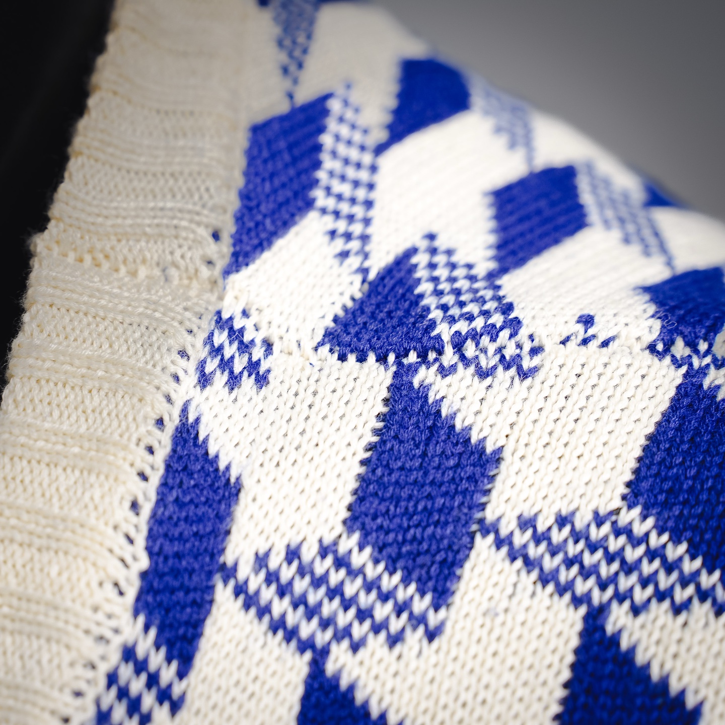 CD houndstooth statement sweater