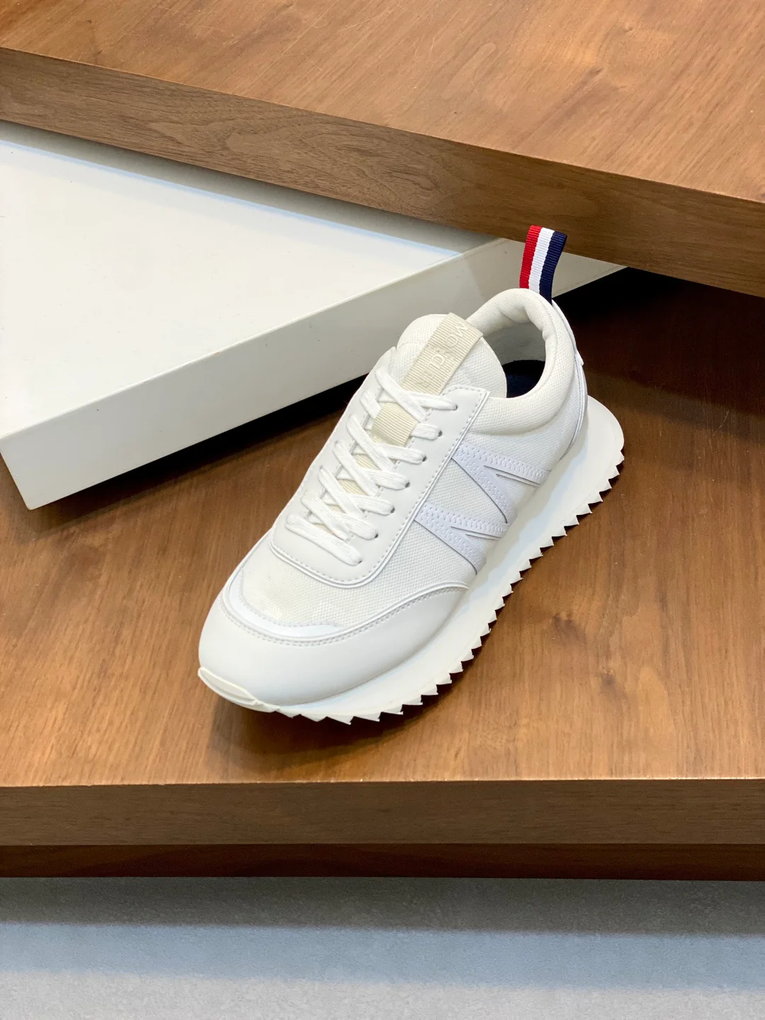 Mon retro sneakers