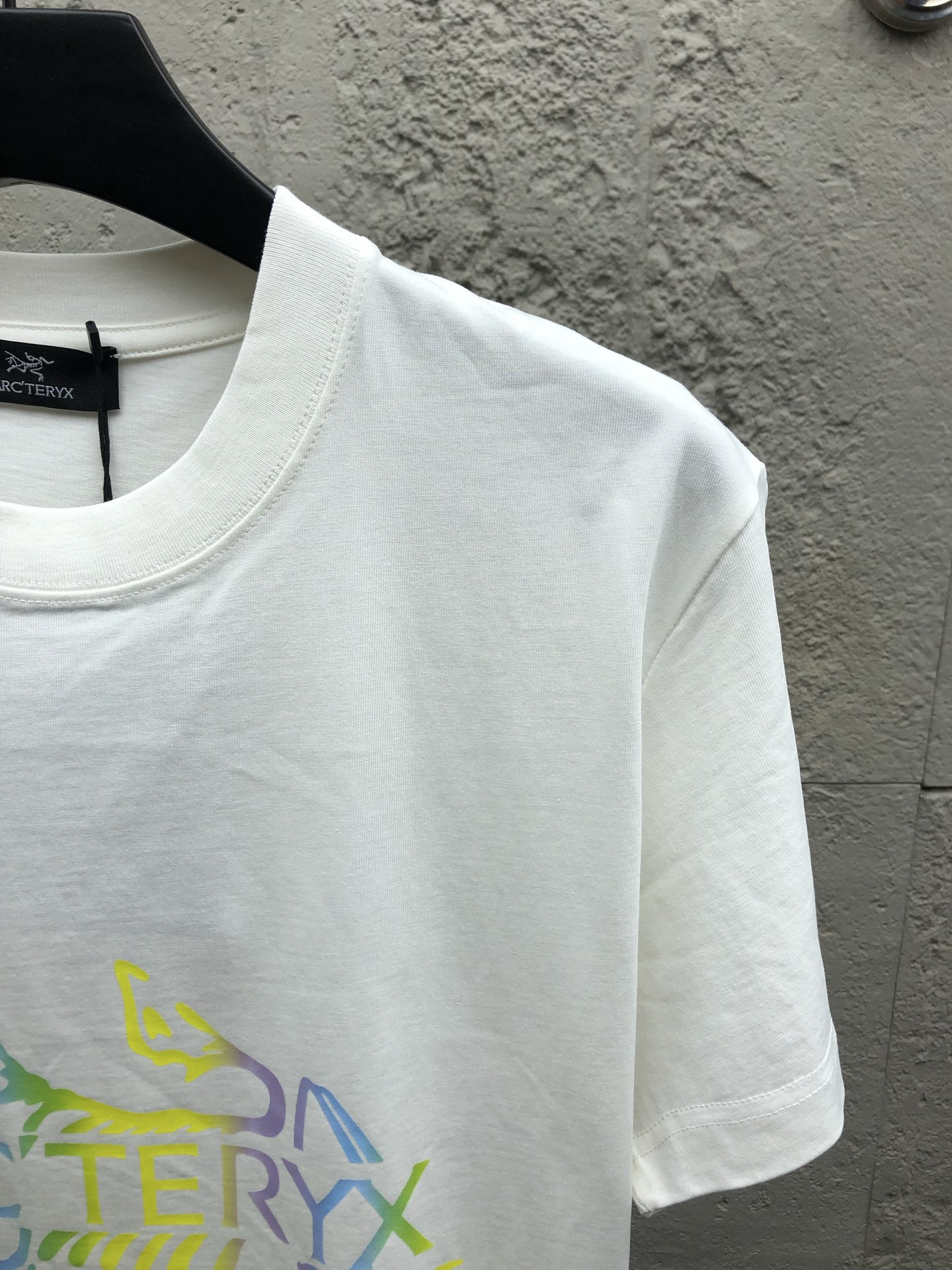 Arcter gradient printed t-shirt