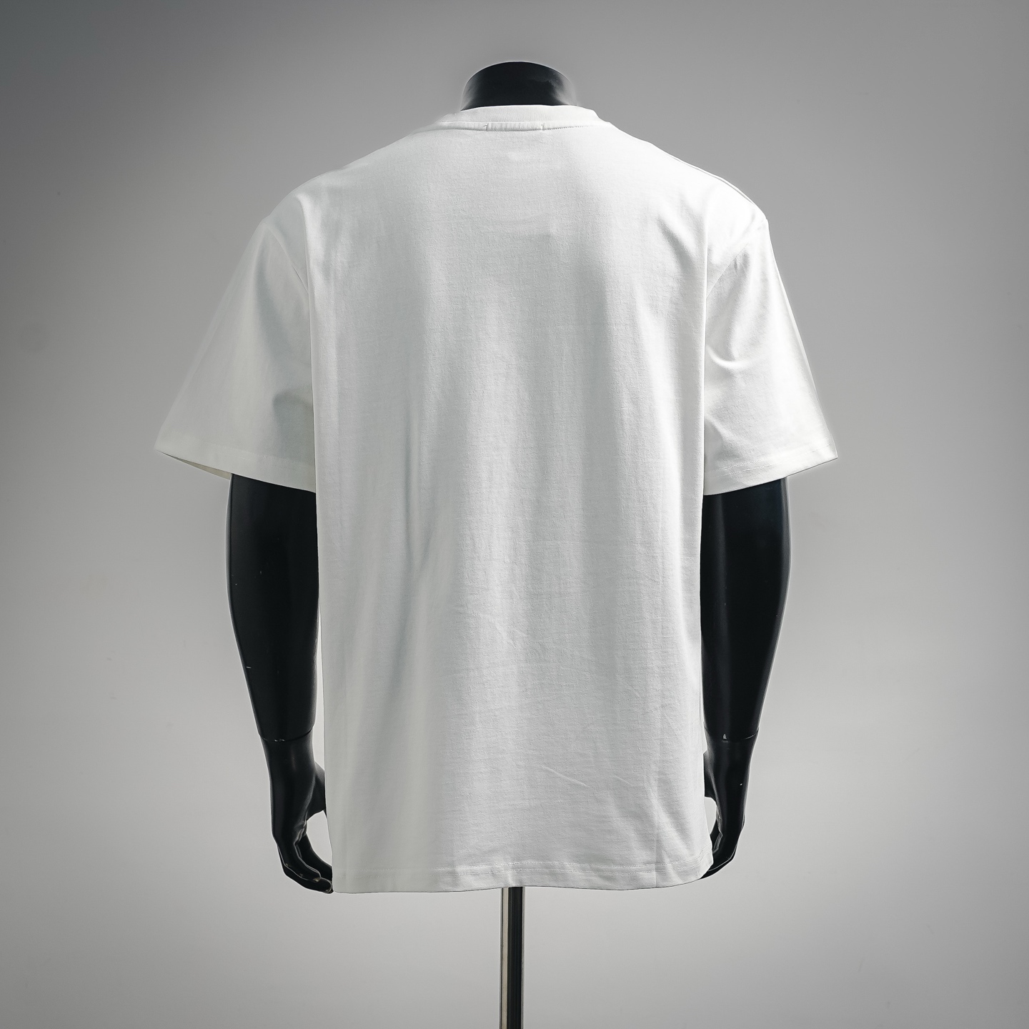 Loe flocked patch t-shirt