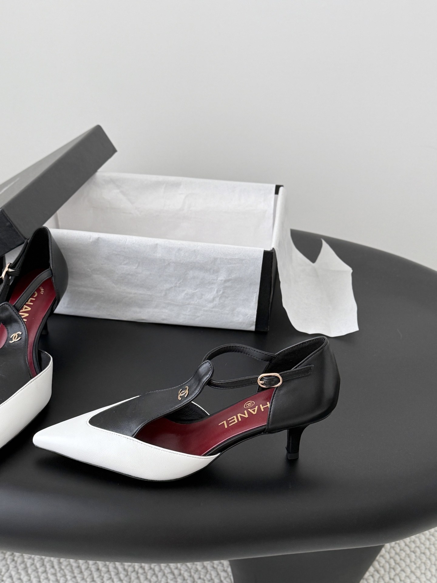 Chan 26P t-strap kitten heel