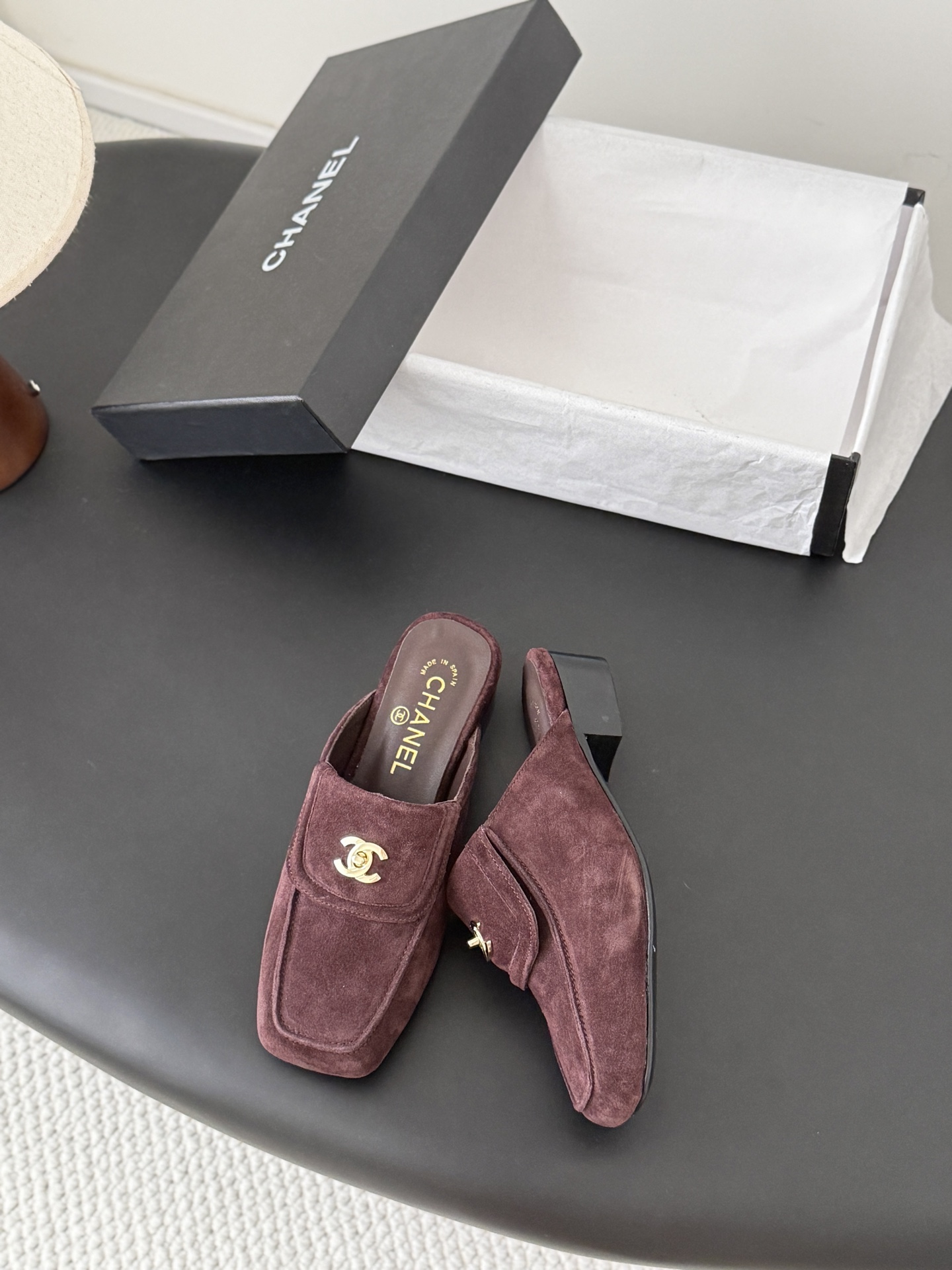Chan 26C suede mules