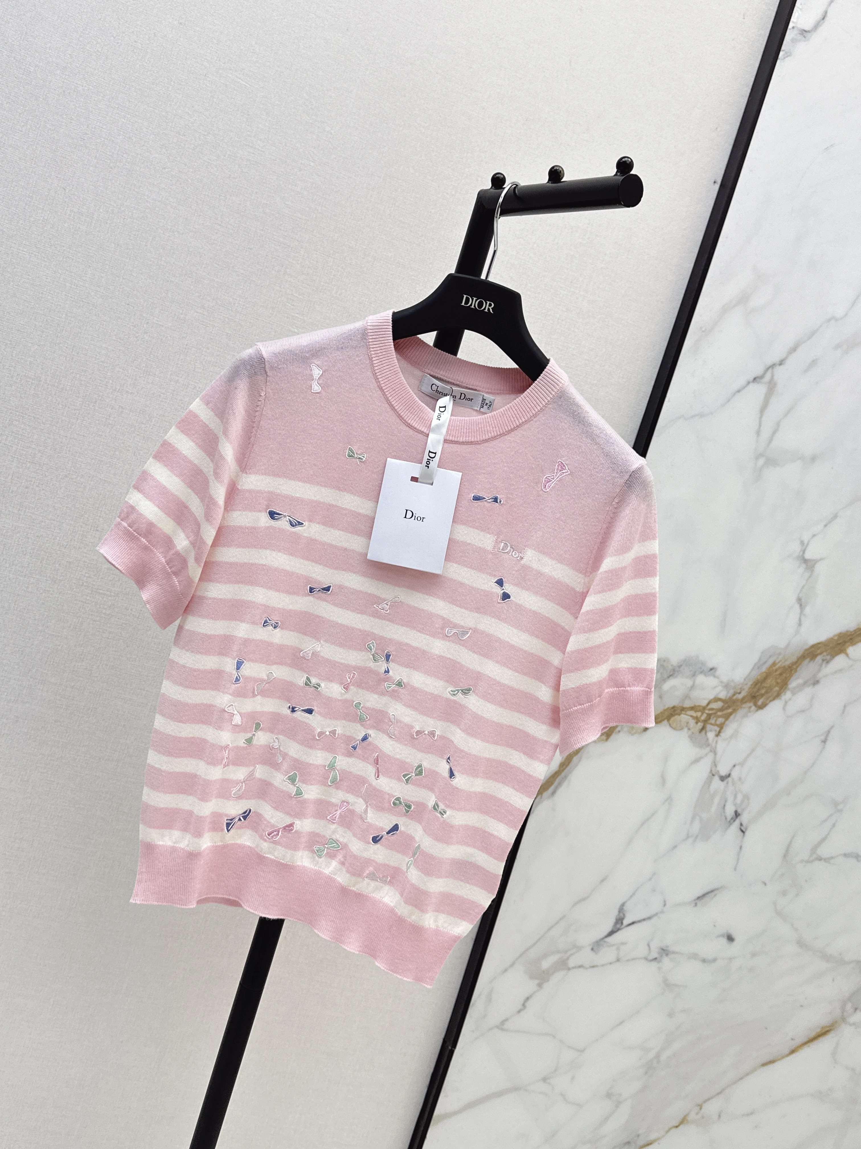 CD 26ss bow embroidery knit sweater
