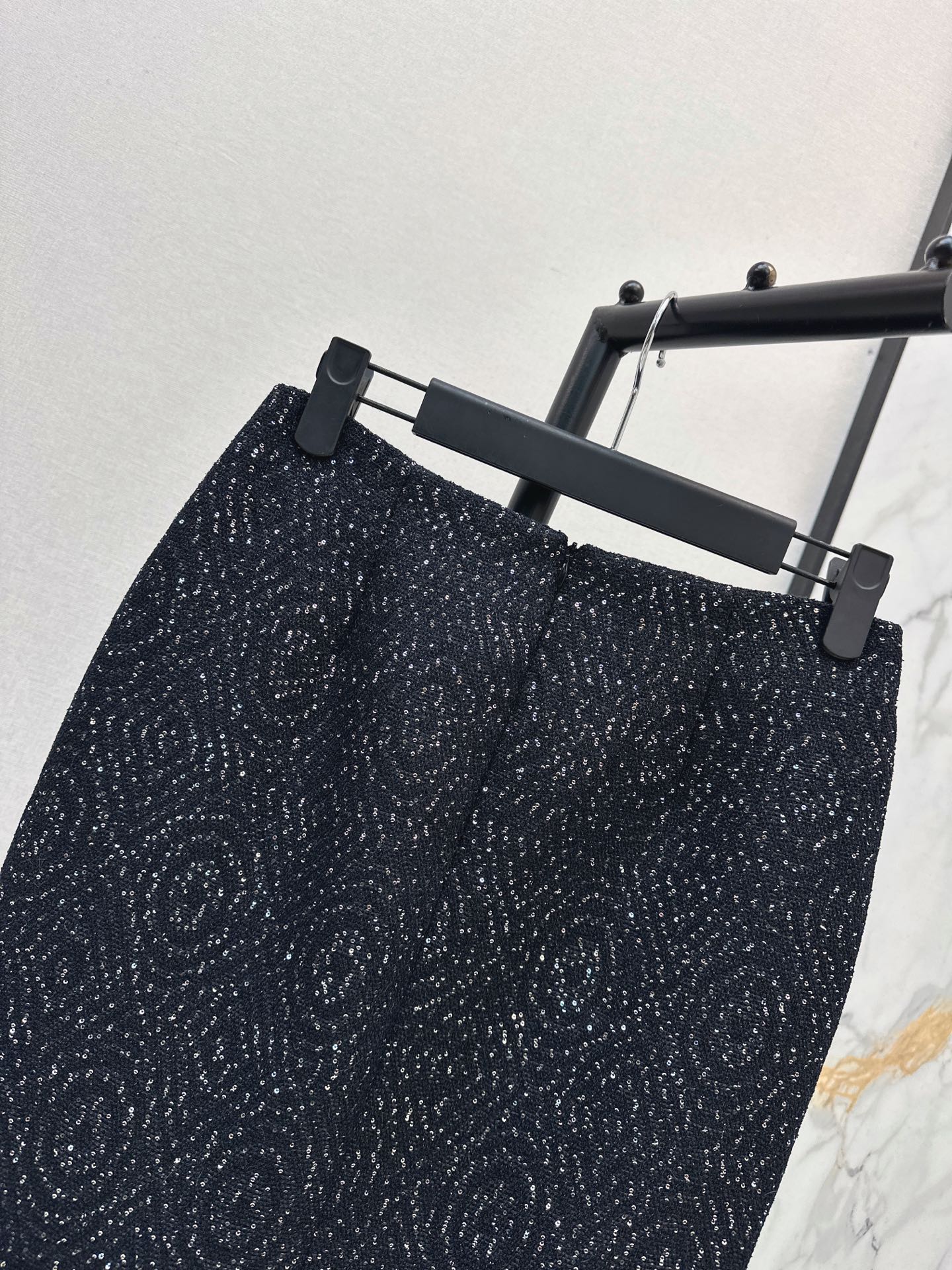 CD 26fw shimmer flounce-hem skirt