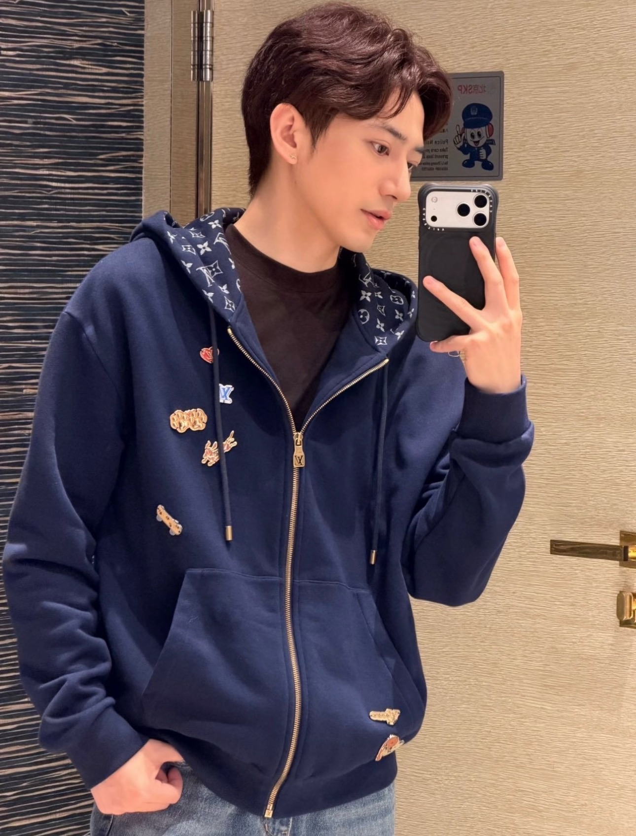 Louis logo badge printedjacket