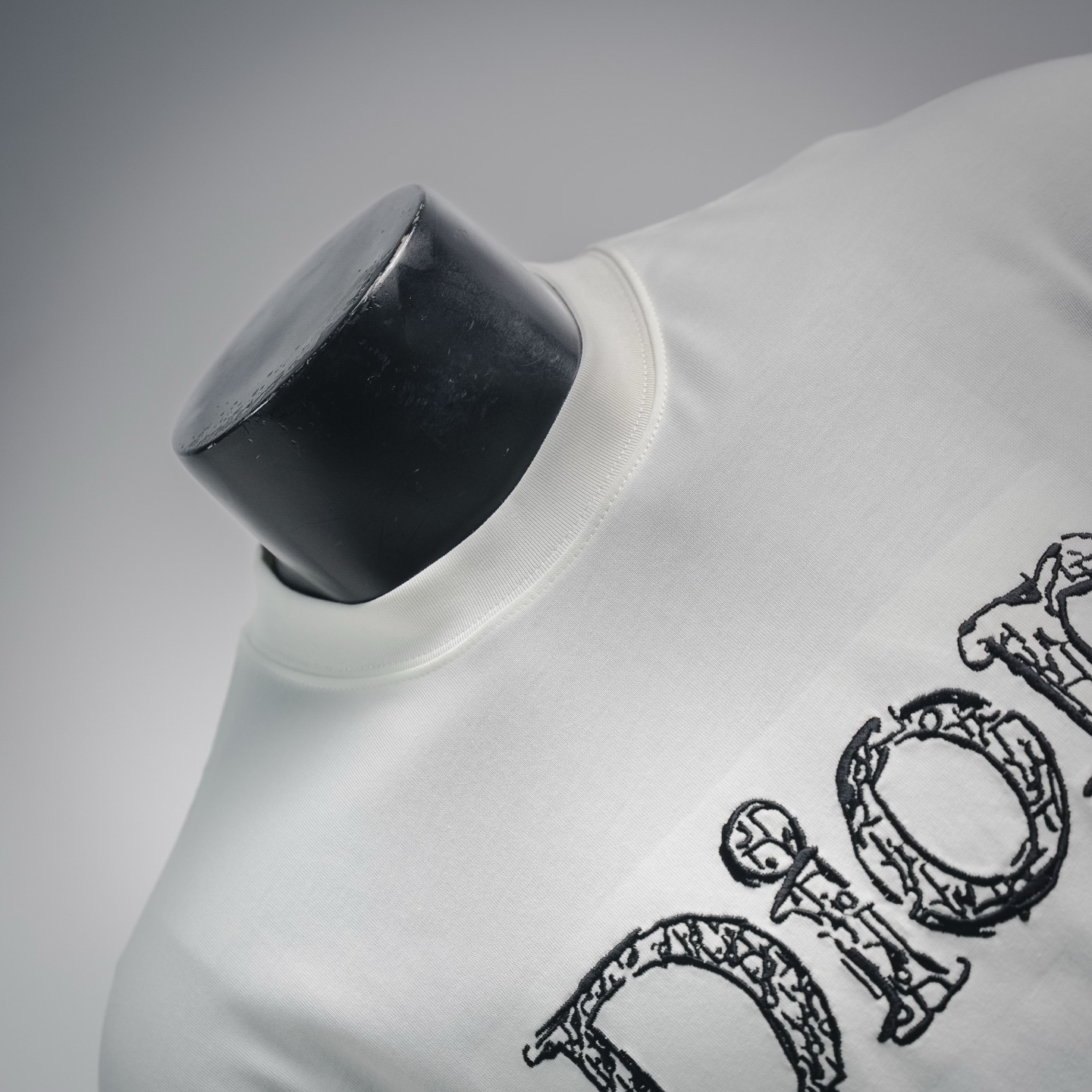 CD letter embroidered t-shirt