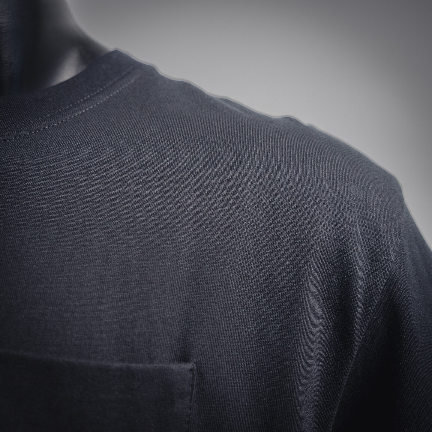 Loe pocket embroidered t-shirt