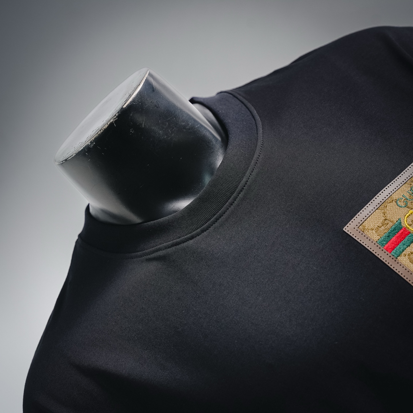 Guc pocket patch t-shirt