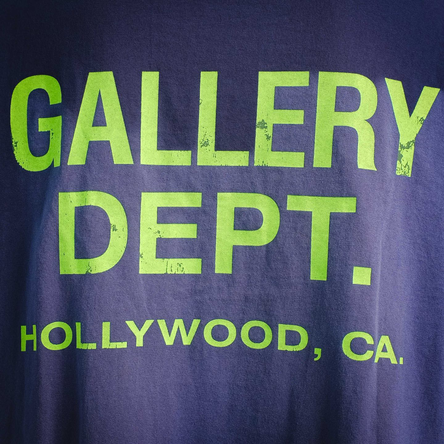 Gallery ptinted sweatshirt