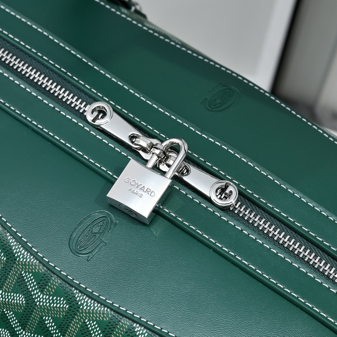 Goya travel bag