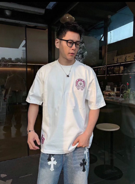 Chrome applique embroidered t-shirt